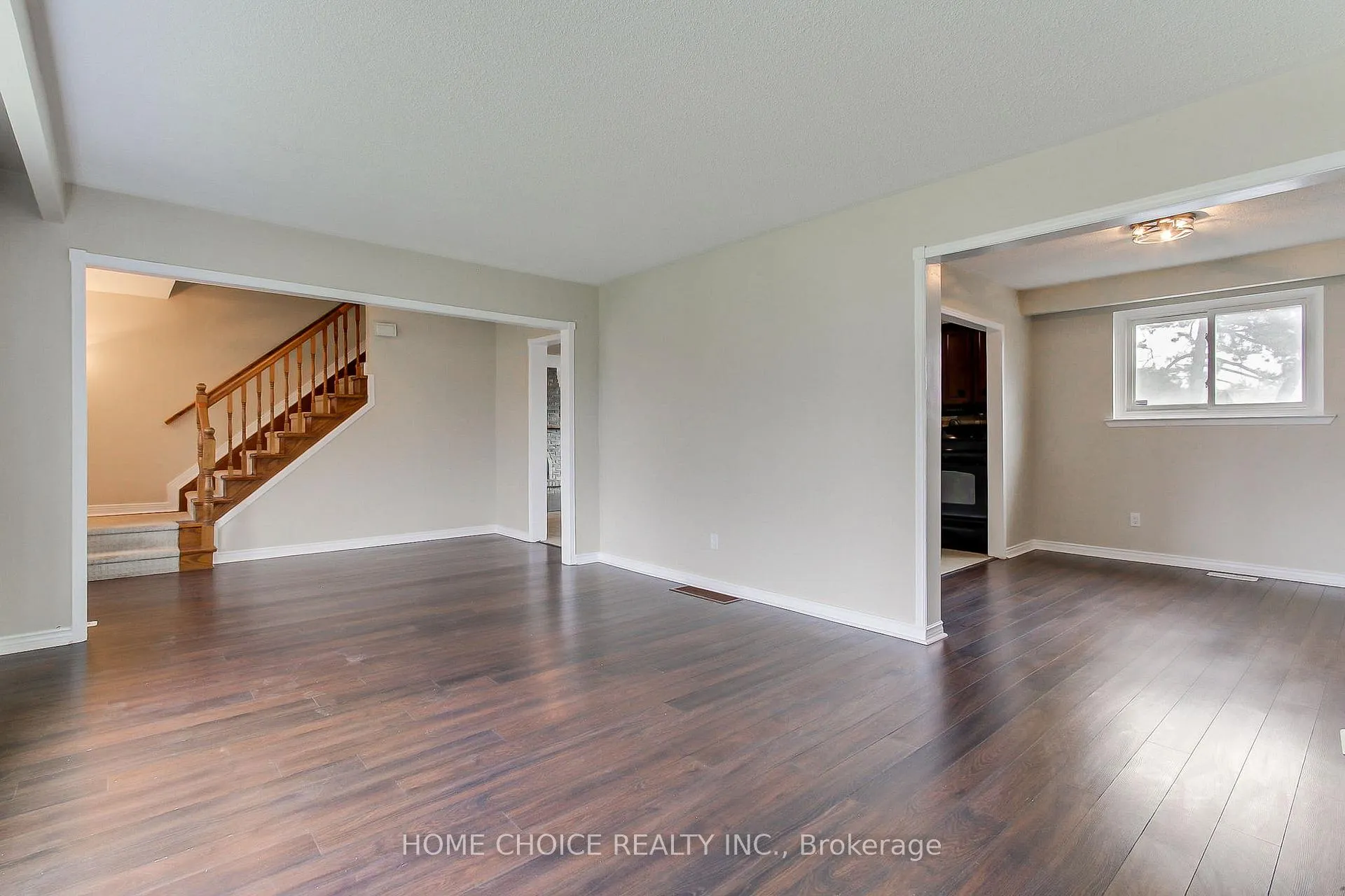 Photo 12 of 140 Michael Boulevard, Whitby, Lynde Creek — HOMEH