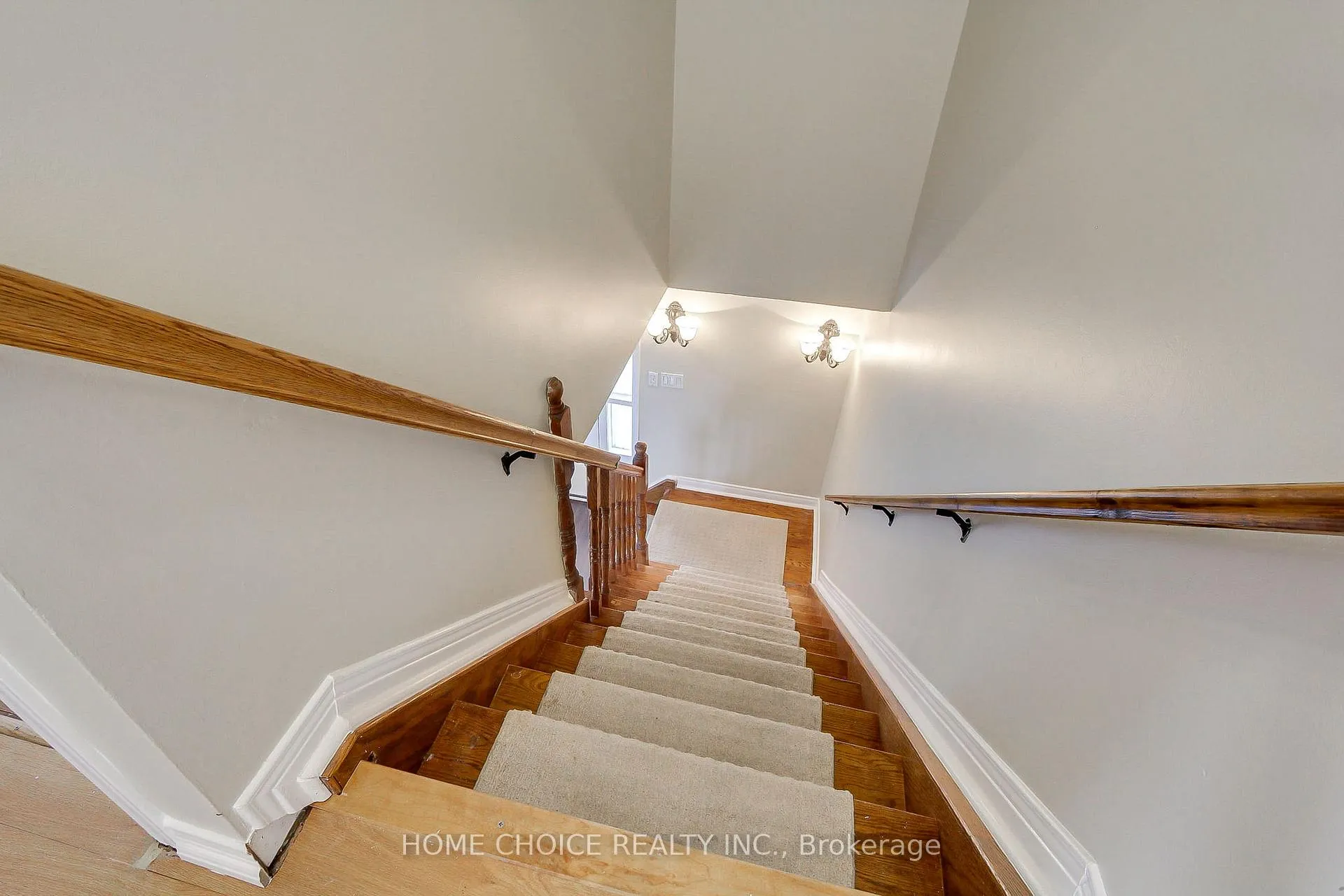 Photo 23 of 140 Michael Boulevard, Whitby, Lynde Creek — HOMEH