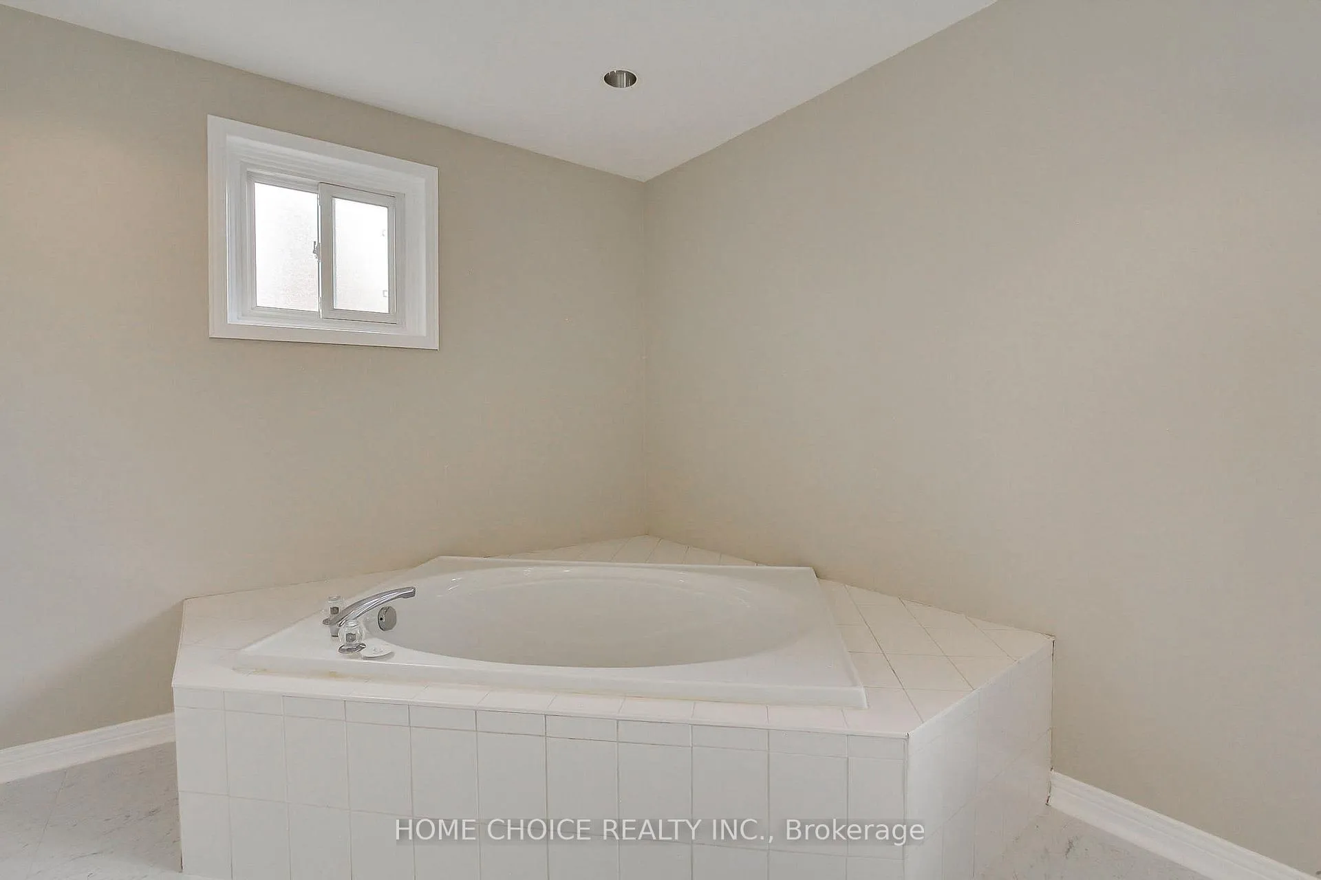 Photo 31 of 140 Michael Boulevard, Whitby, Lynde Creek — HOMEH