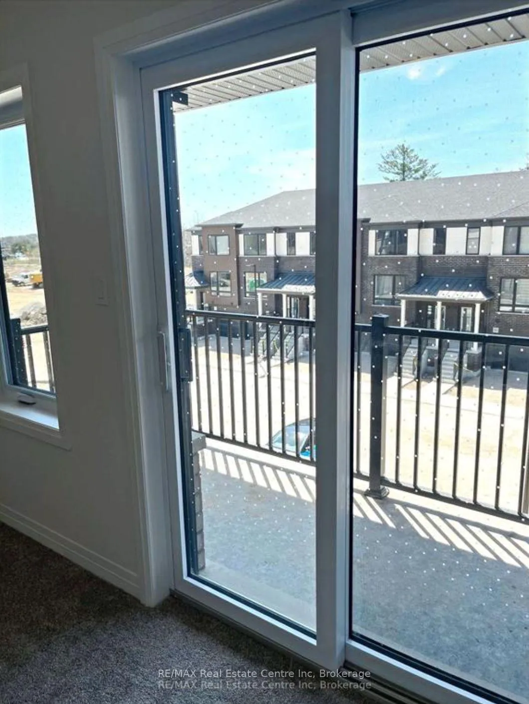 Photo 6 of 57 Thatcher Drive, Guelph, Kortright East — HOMEH