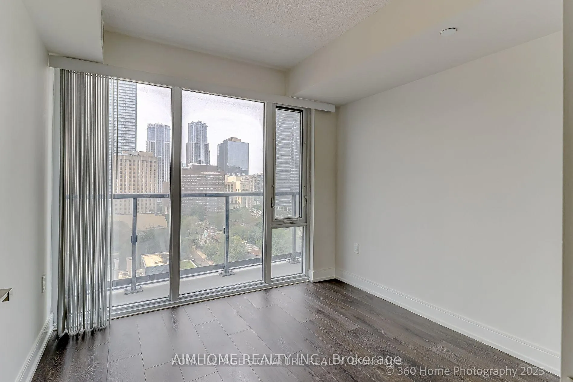 Photo 9 of Unit 2611, 89 Mcgill Street, Toronto, Church-Yonge Corridor — HOMEH