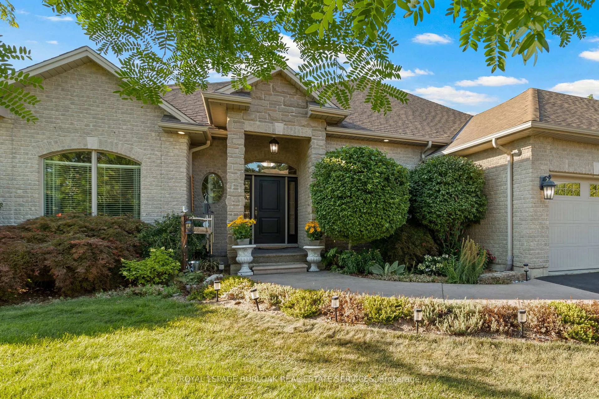 Photo 1 of 21 Farrow Road, Brantford, Oakhill Dr — HOMEH