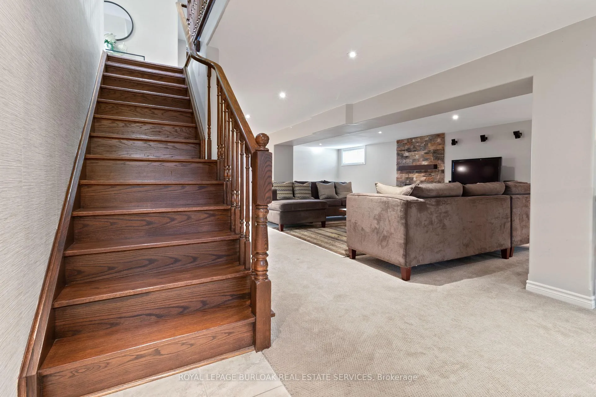 Photo 31 of 21 Farrow Road, Brantford, Oakhill Dr — HOMEH