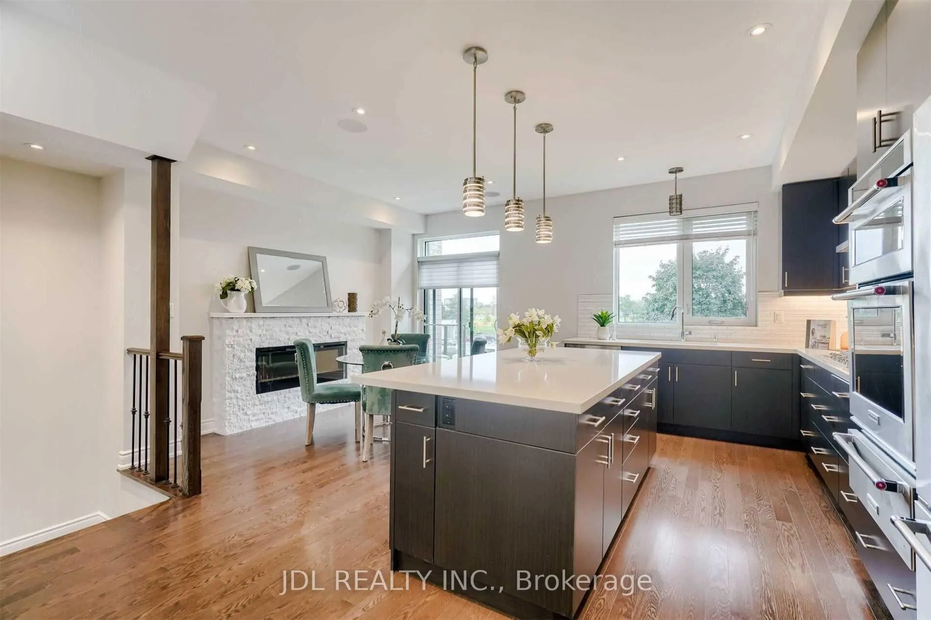 Photo 10 of 44 Pony Farm Drive, Etobicoke, Willowridge-Martingrove-Richview — HOMEH