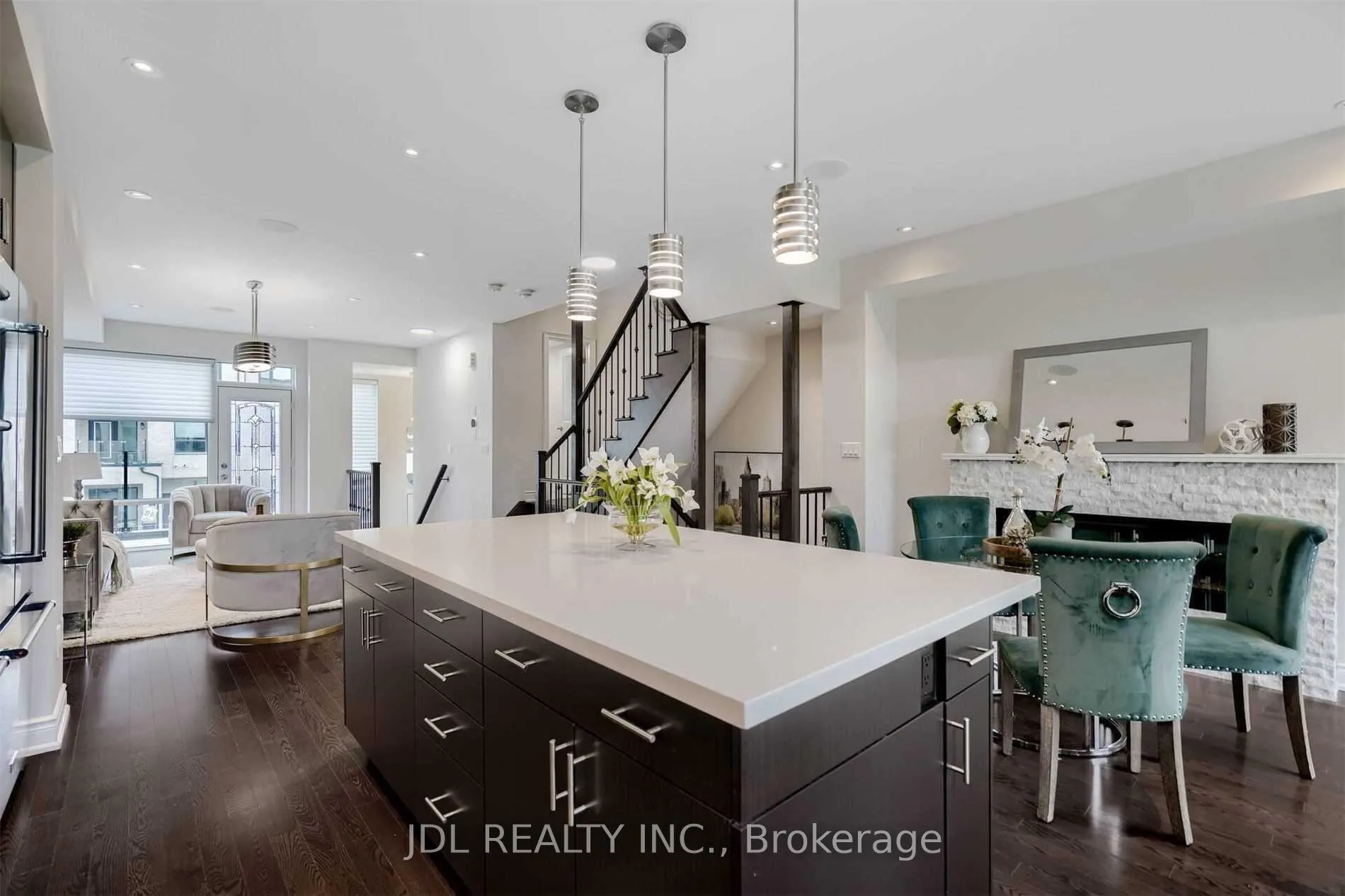 Photo 11 of 44 Pony Farm Drive, Etobicoke, Willowridge-Martingrove-Richview — HOMEH