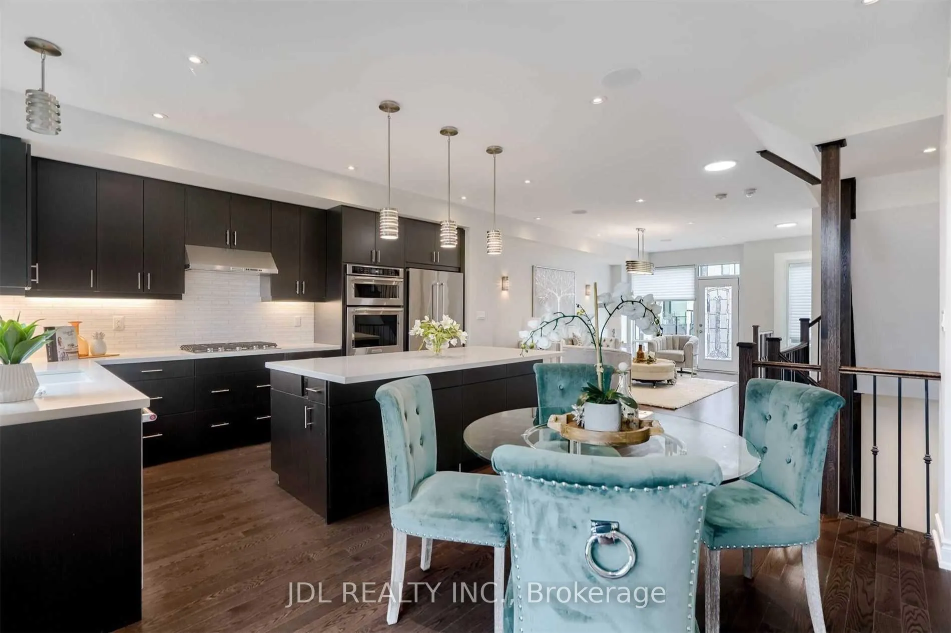 Photo 12 of 44 Pony Farm Drive, Etobicoke, Willowridge-Martingrove-Richview — HOMEH