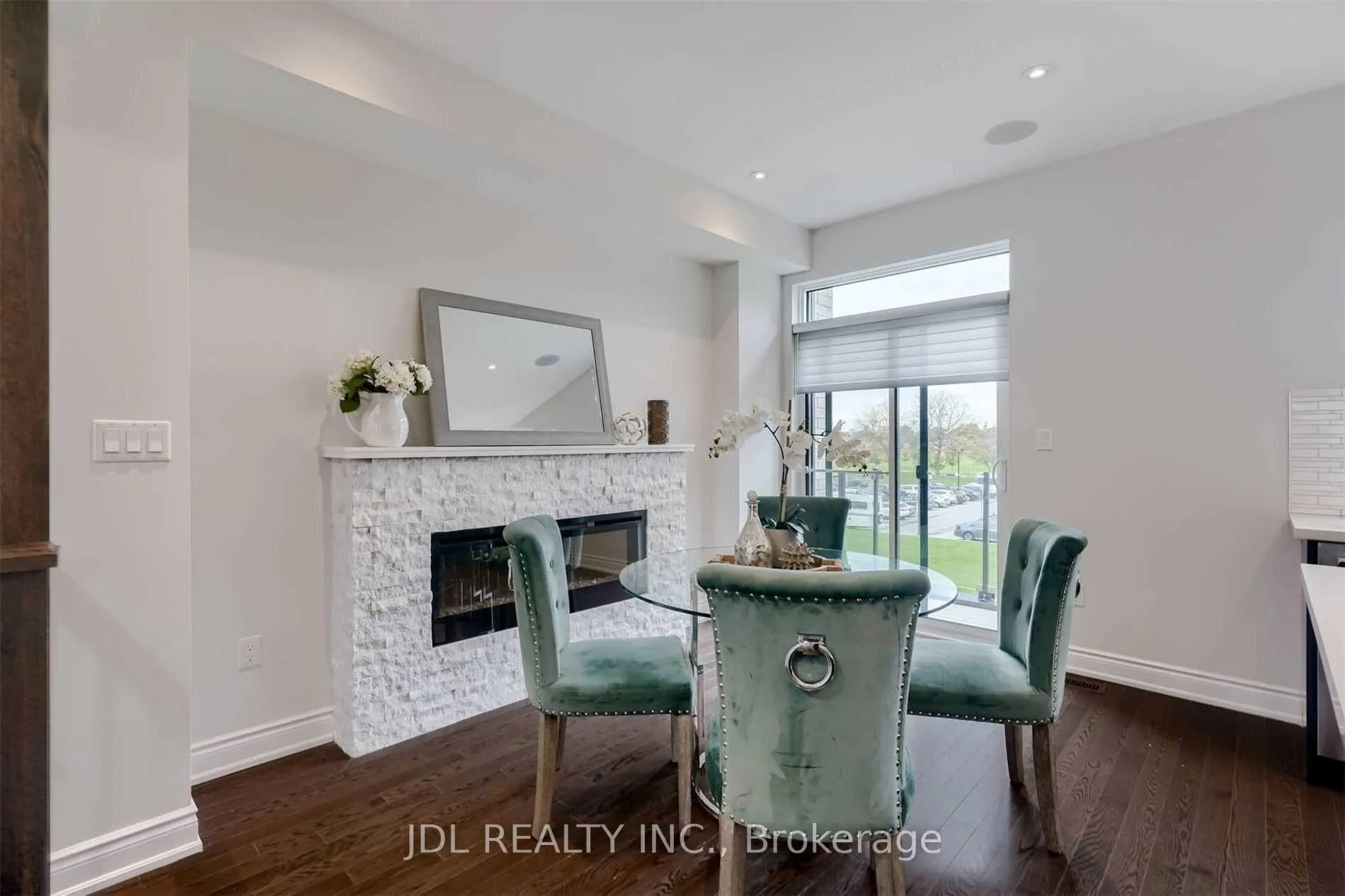 Photo 15 of 44 Pony Farm Drive, Etobicoke, Willowridge-Martingrove-Richview — HOMEH