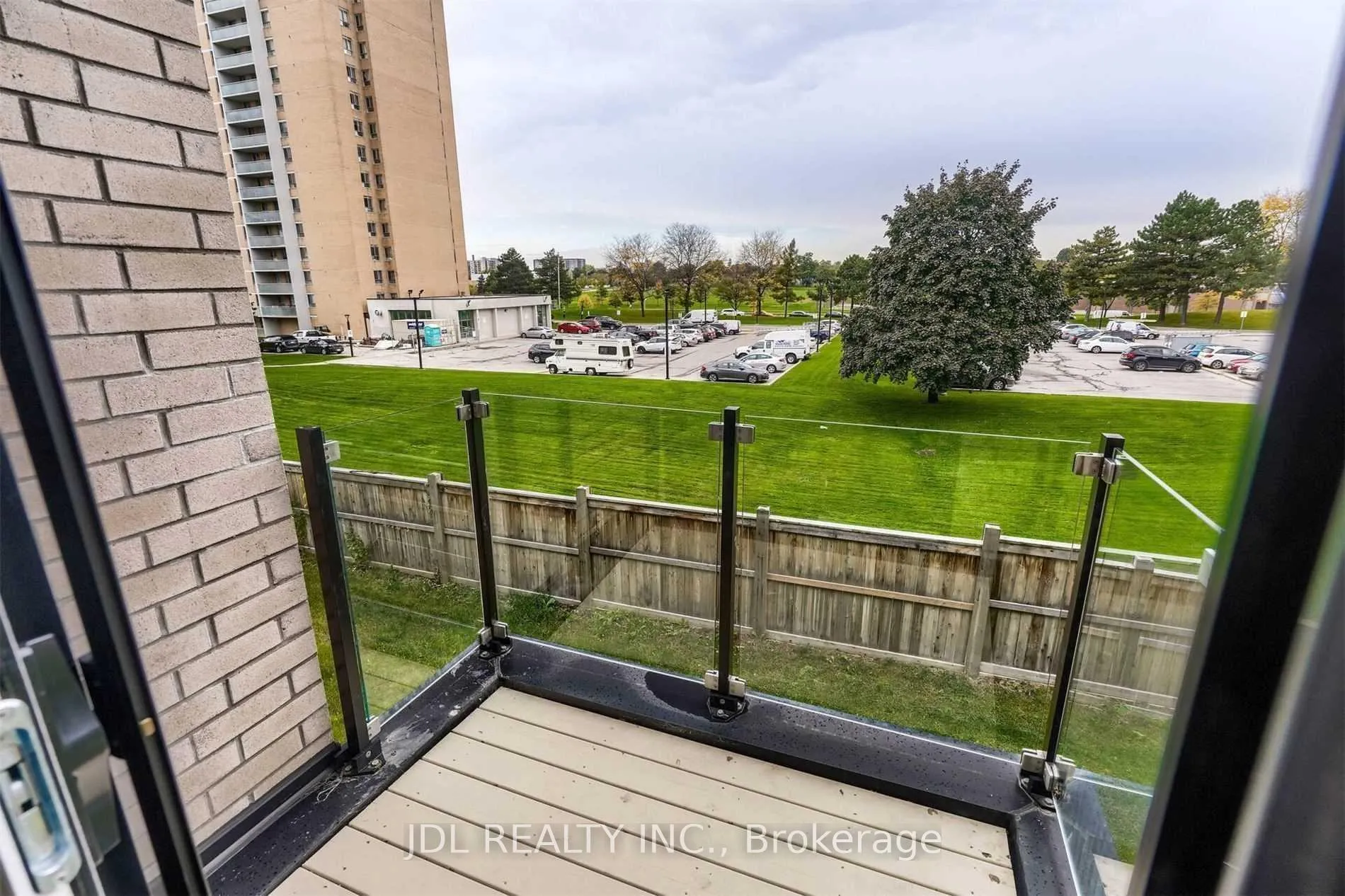 Photo 16 of 44 Pony Farm Drive, Etobicoke, Willowridge-Martingrove-Richview — HOMEH