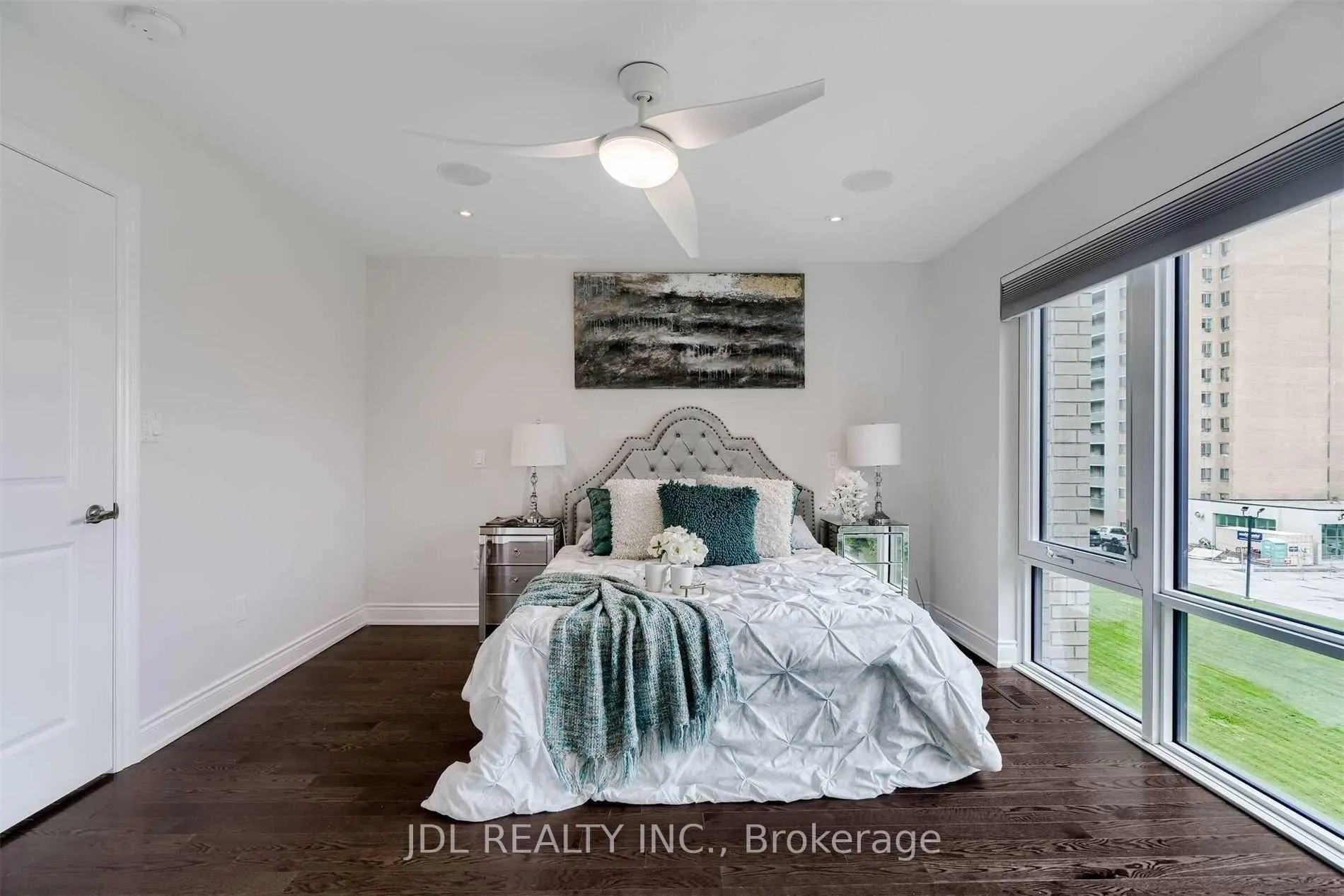 Photo 19 of 44 Pony Farm Drive, Etobicoke, Willowridge-Martingrove-Richview — HOMEH
