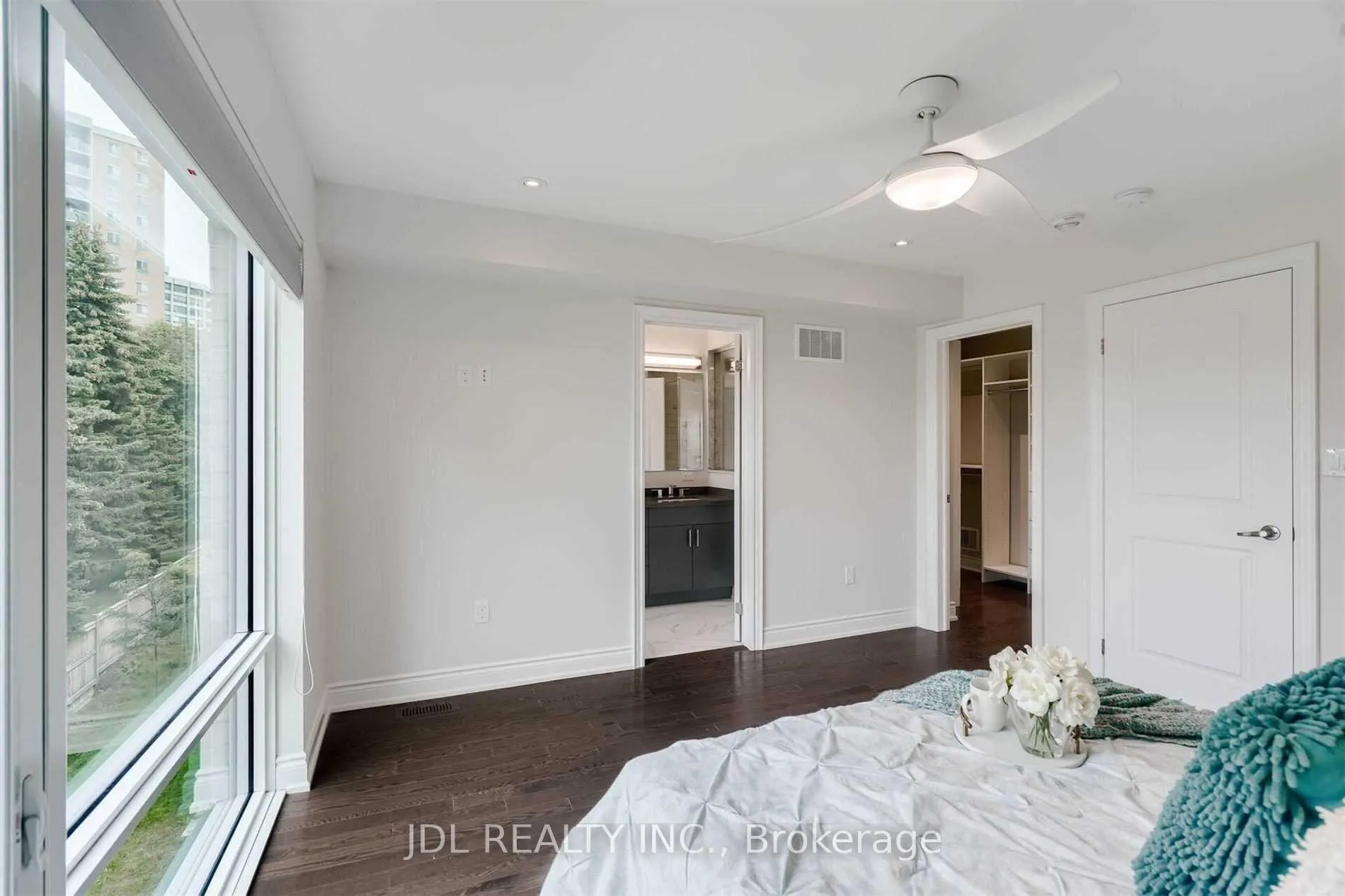 Photo 20 of 44 Pony Farm Drive, Etobicoke, Willowridge-Martingrove-Richview — HOMEH
