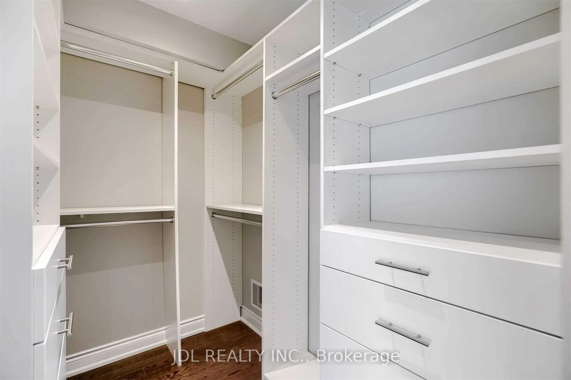 Photo 23 of 44 Pony Farm Drive, Etobicoke, Willowridge-Martingrove-Richview — HOMEH