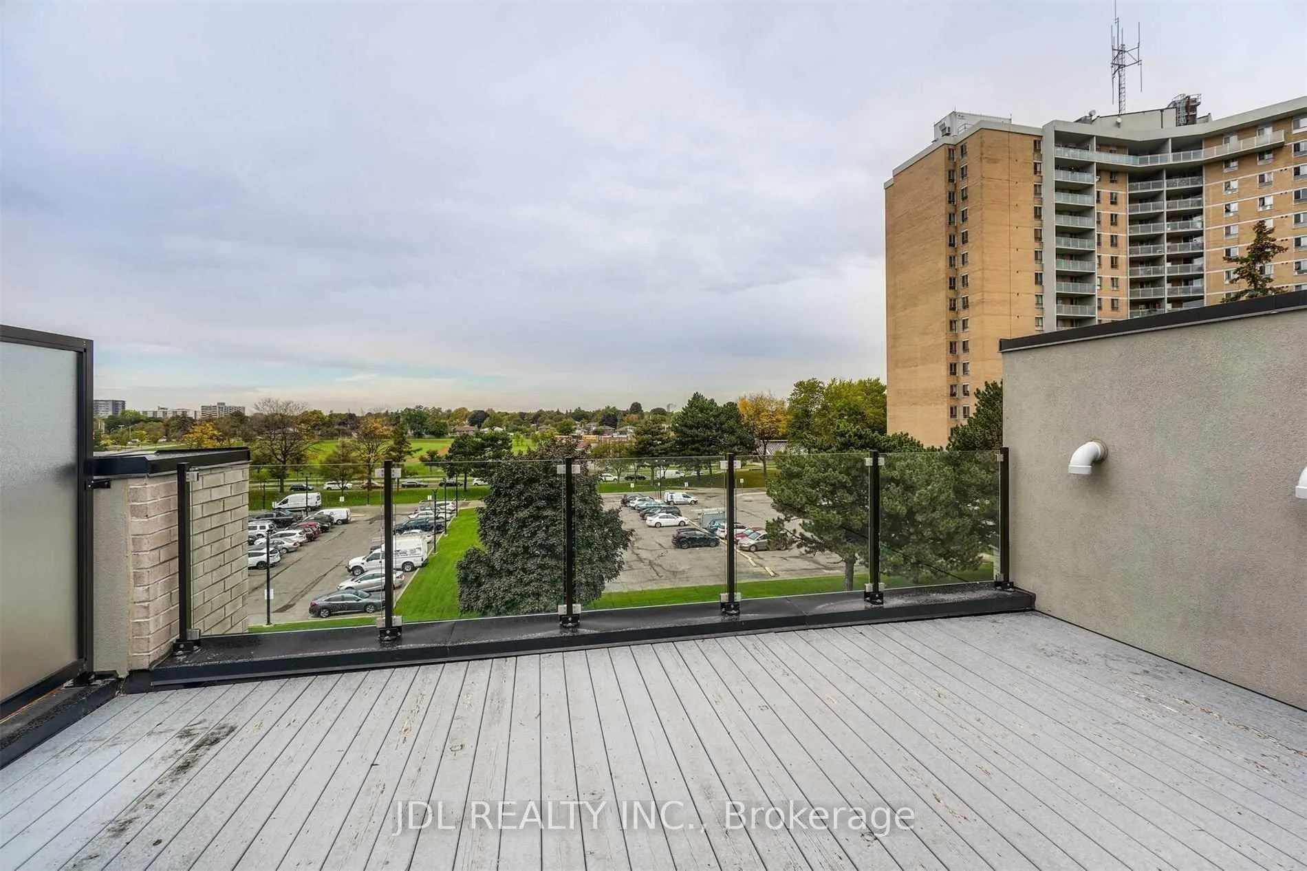 Photo 28 of 44 Pony Farm Drive, Etobicoke, Willowridge-Martingrove-Richview — HOMEH