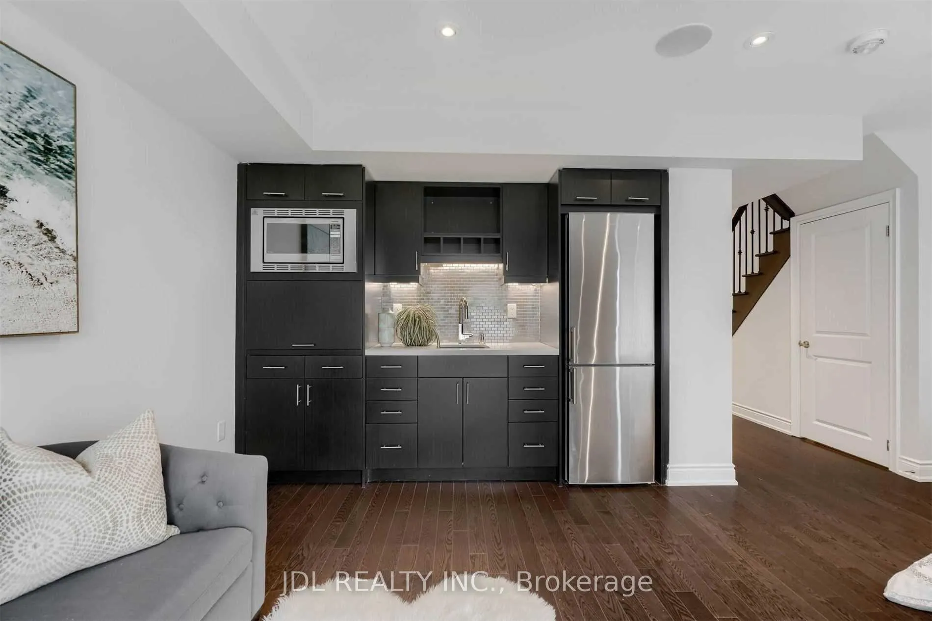 Photo 35 of 44 Pony Farm Drive, Etobicoke, Willowridge-Martingrove-Richview — HOMEH