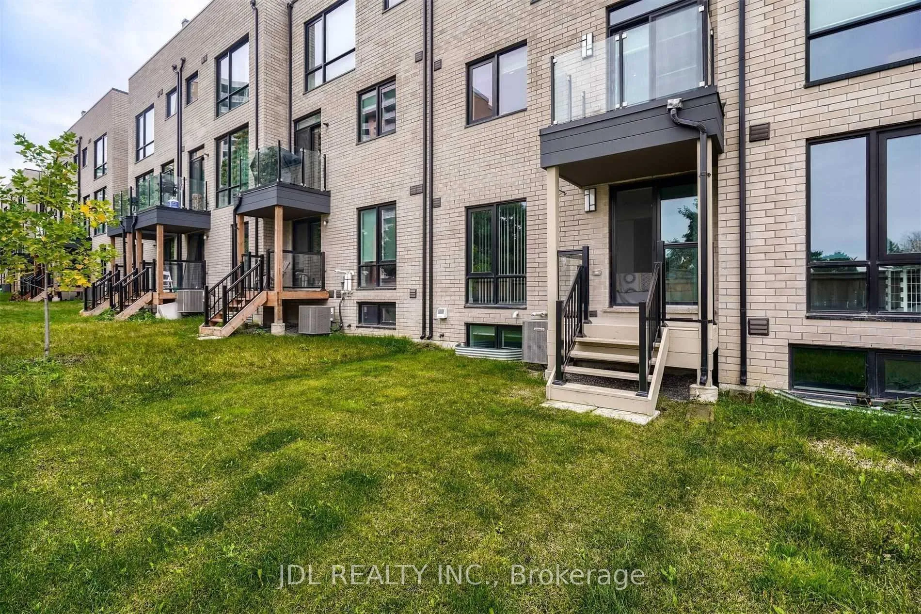 Photo 40 of 44 Pony Farm Drive, Etobicoke, Willowridge-Martingrove-Richview — HOMEH
