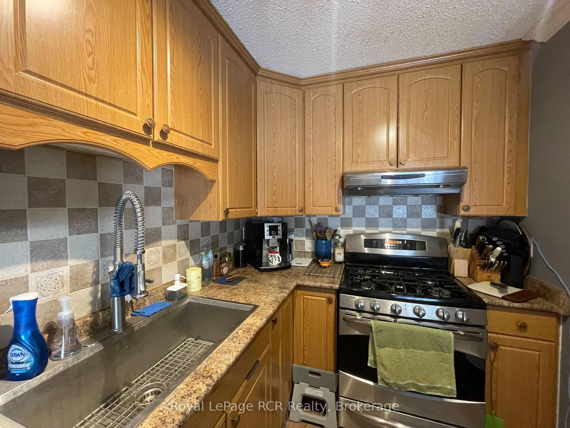 Photo 11 of 409 Thomas Street, Clearview, Stayner — HOMEH