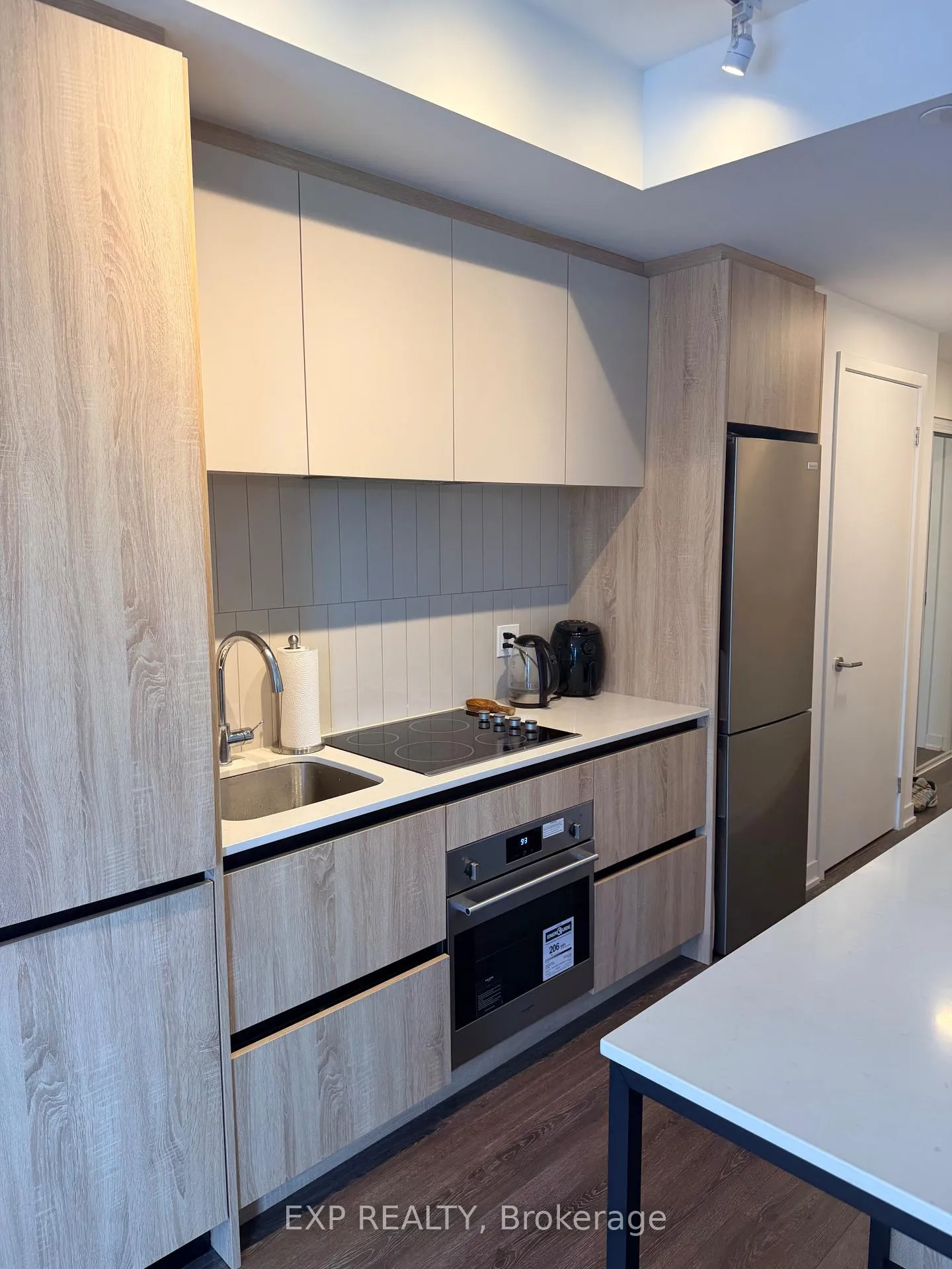 Photo 6 of Unit 1612, 7950 Bathurst Avenue, Vaughan, Beverley Glen — HOMEH