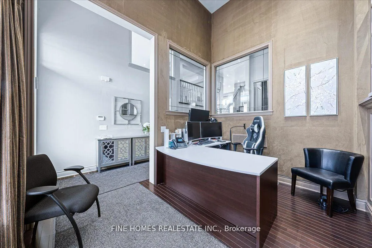 Photo 4 of 26 Gesher Crescent, Vaughan, Patterson — HOMEH