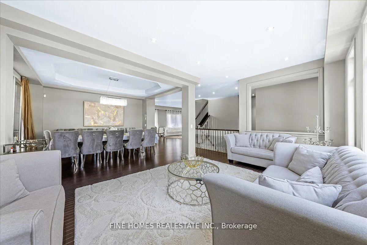Photo 7 of 26 Gesher Crescent, Vaughan, Patterson — HOMEH