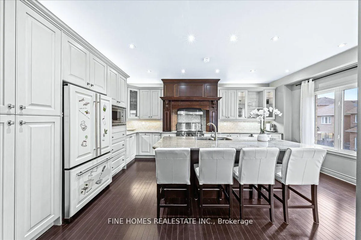 Photo 11 of 26 Gesher Crescent, Vaughan, Patterson — HOMEH