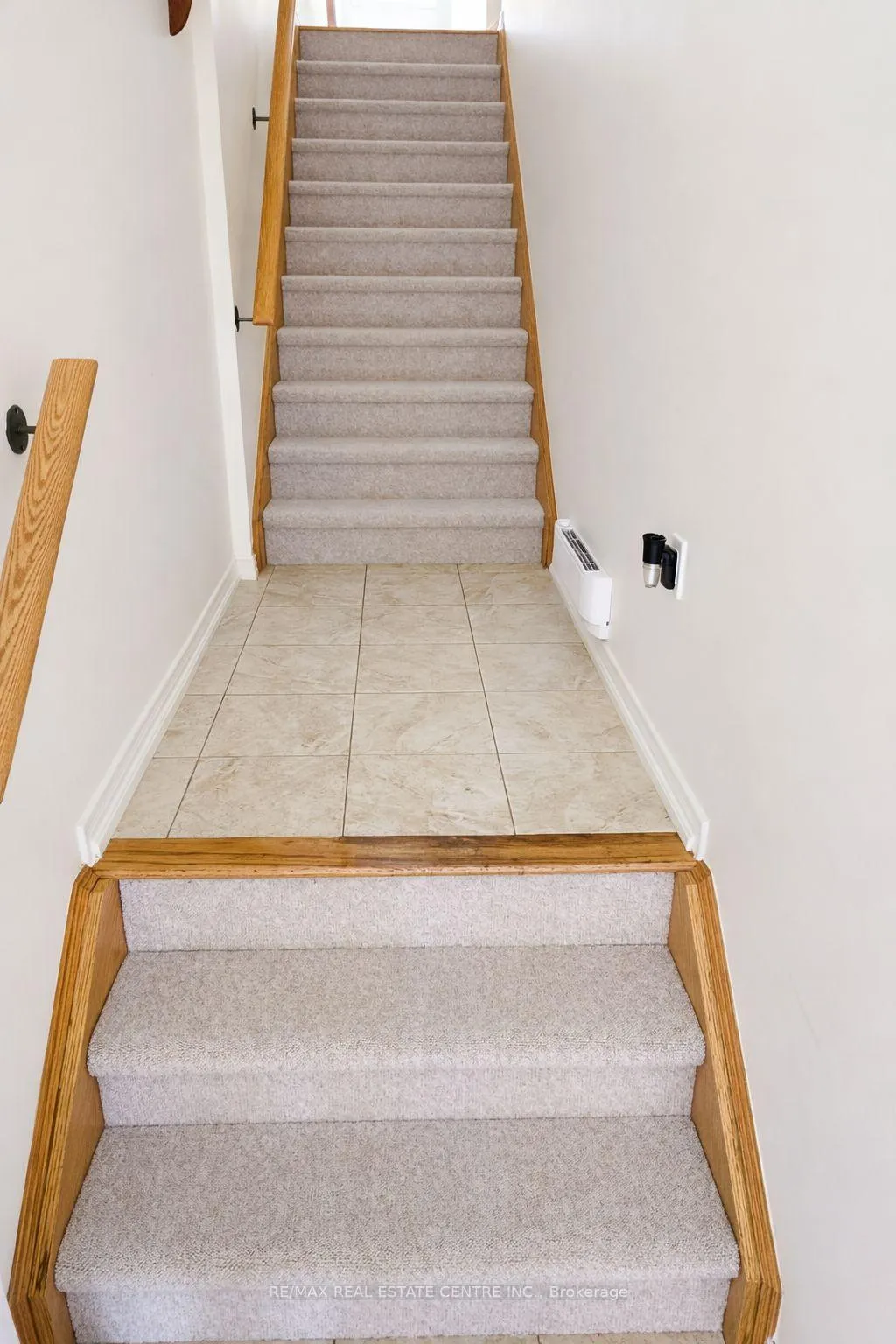 Photo 2 of Unit 382, 2387 Chevron Prince Path, Oshawa, Windfields — HOMEH