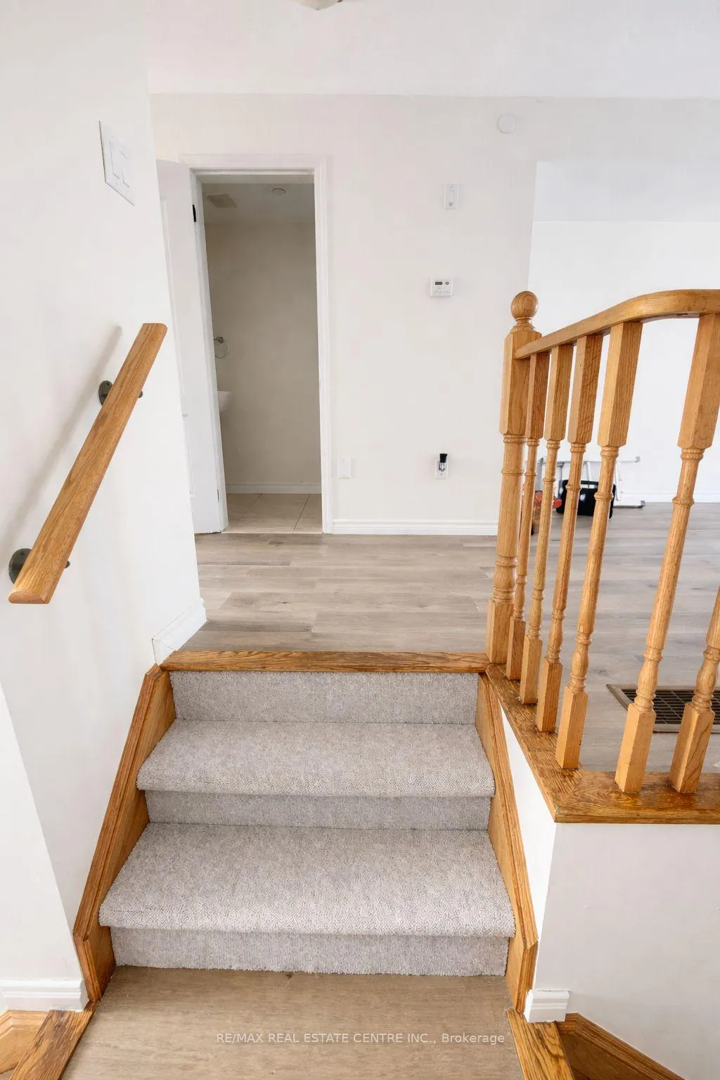 Photo 3 of Unit 382, 2387 Chevron Prince Path, Oshawa, Windfields — HOMEH