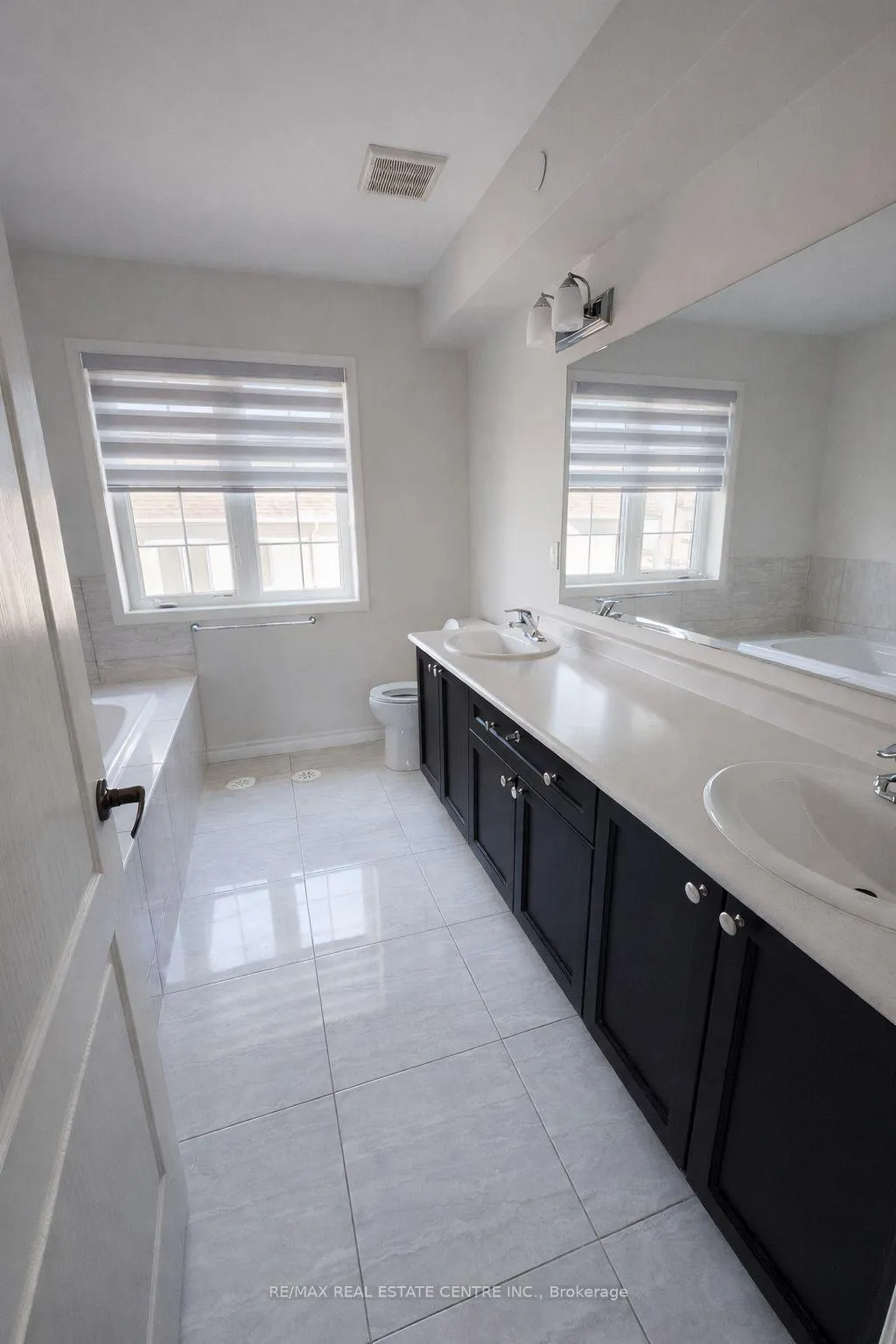 Photo 17 of Unit 382, 2387 Chevron Prince Path, Oshawa, Windfields — HOMEH