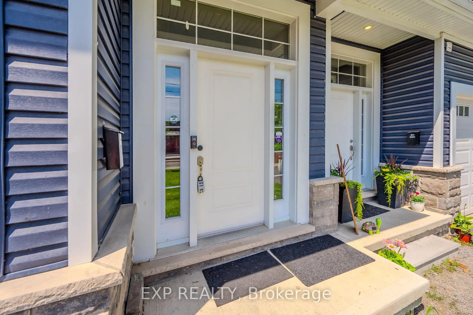 Photo 2 of Unit UPPER, 10B Lloyd Street, St. Catharines, Western Hill — HOMEH