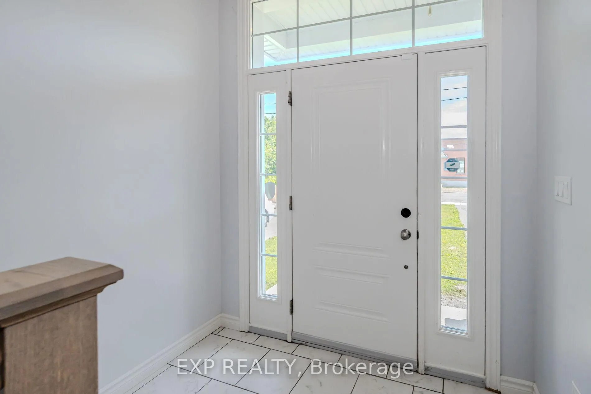 Photo 4 of Unit UPPER, 10B Lloyd Street, St. Catharines, Western Hill — HOMEH
