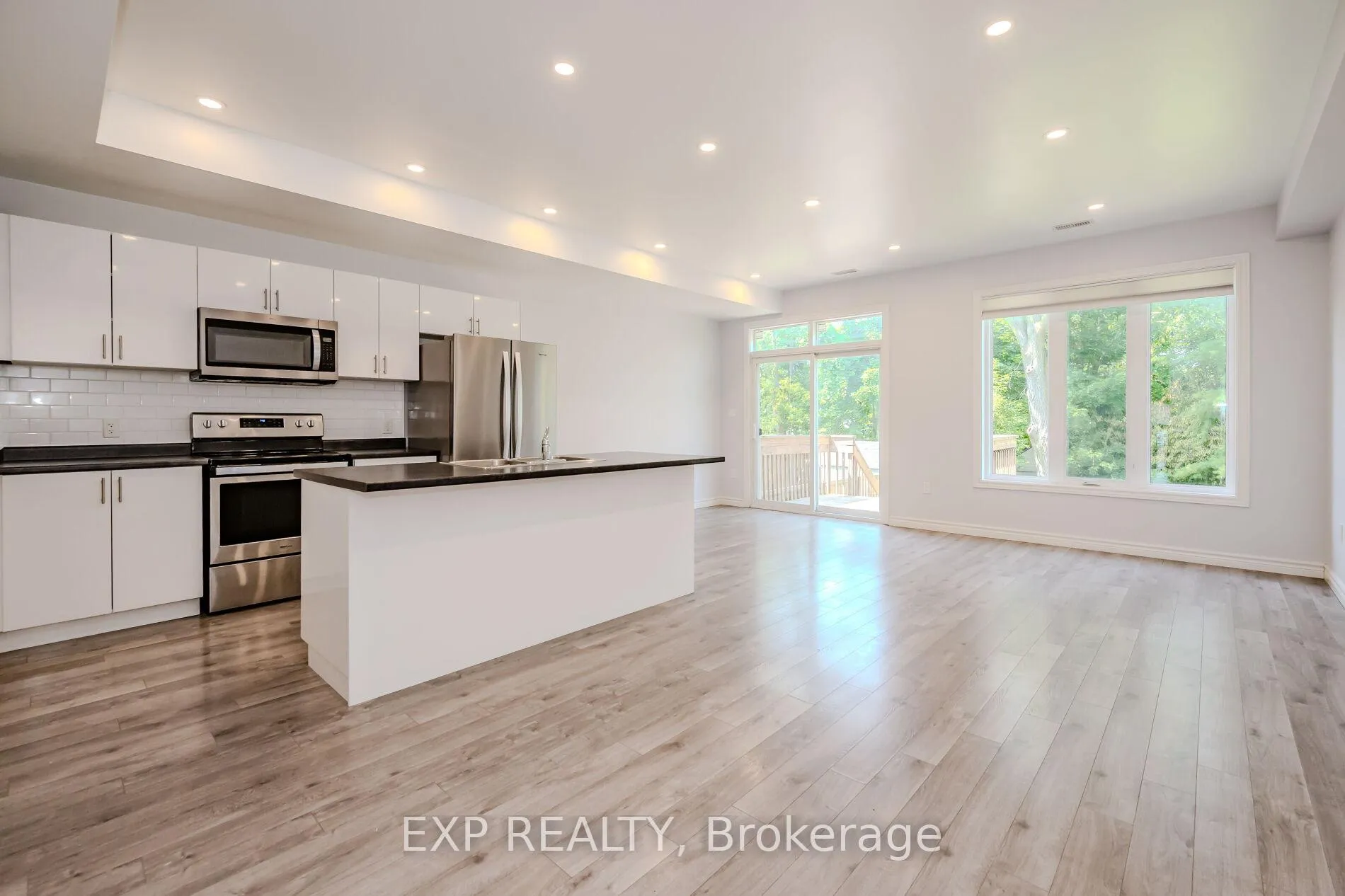 Photo 7 of Unit UPPER, 10B Lloyd Street, St. Catharines, Western Hill — HOMEH