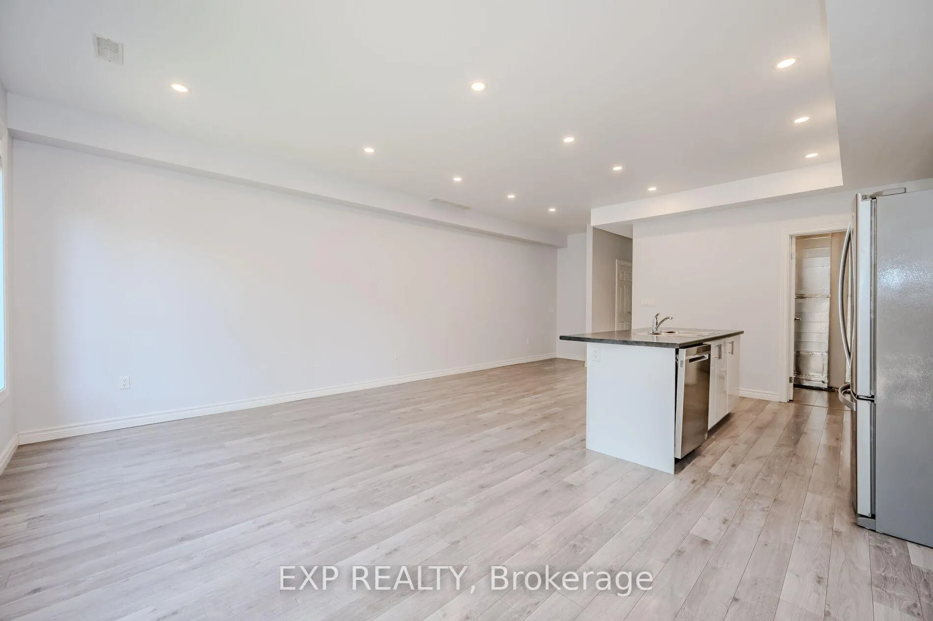 Photo 9 of Unit UPPER, 10B Lloyd Street, St. Catharines, Western Hill — HOMEH