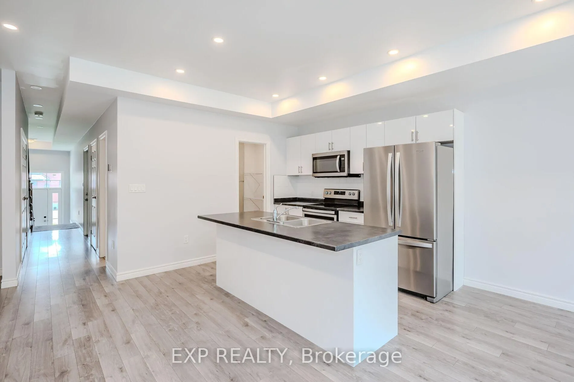 Photo 12 of Unit UPPER, 10B Lloyd Street, St. Catharines, Western Hill — HOMEH