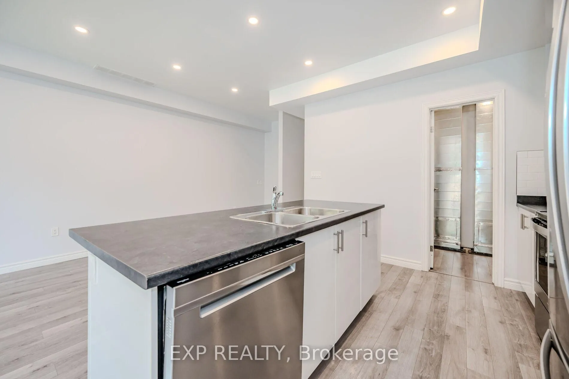 Photo 16 of Unit UPPER, 10B Lloyd Street, St. Catharines, Western Hill — HOMEH