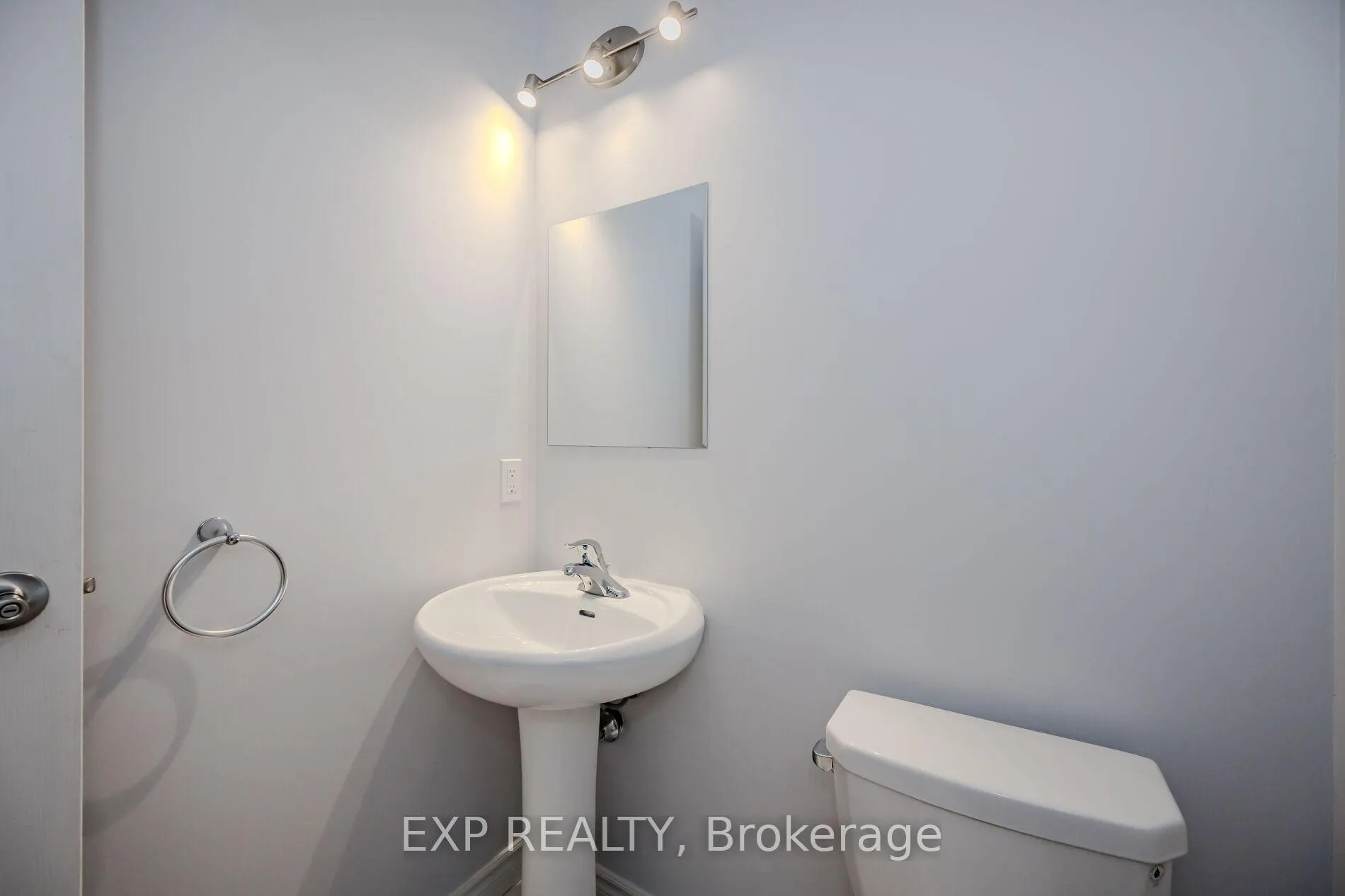 Photo 19 of Unit UPPER, 10B Lloyd Street, St. Catharines, Western Hill — HOMEH
