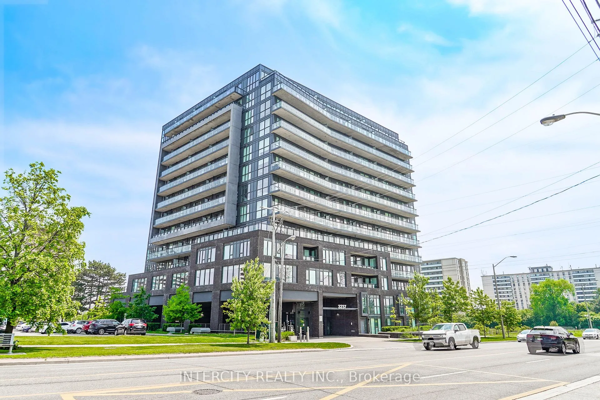 Photo 2 of Unit 611, 3237 Bayview Avenue, North York, Bayview Village — HOMEH