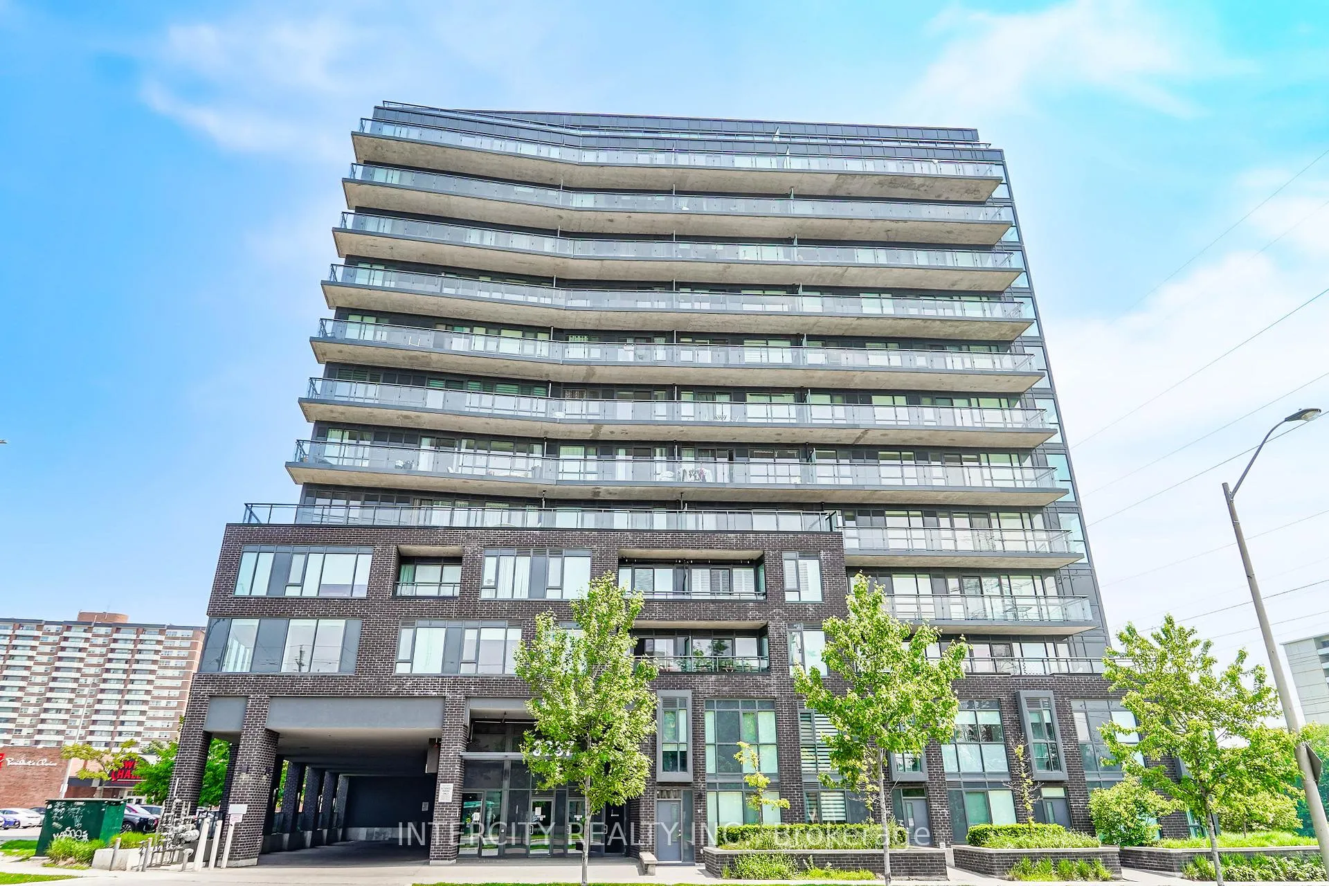 Photo 4 of Unit 611, 3237 Bayview Avenue, North York, Bayview Village — HOMEH