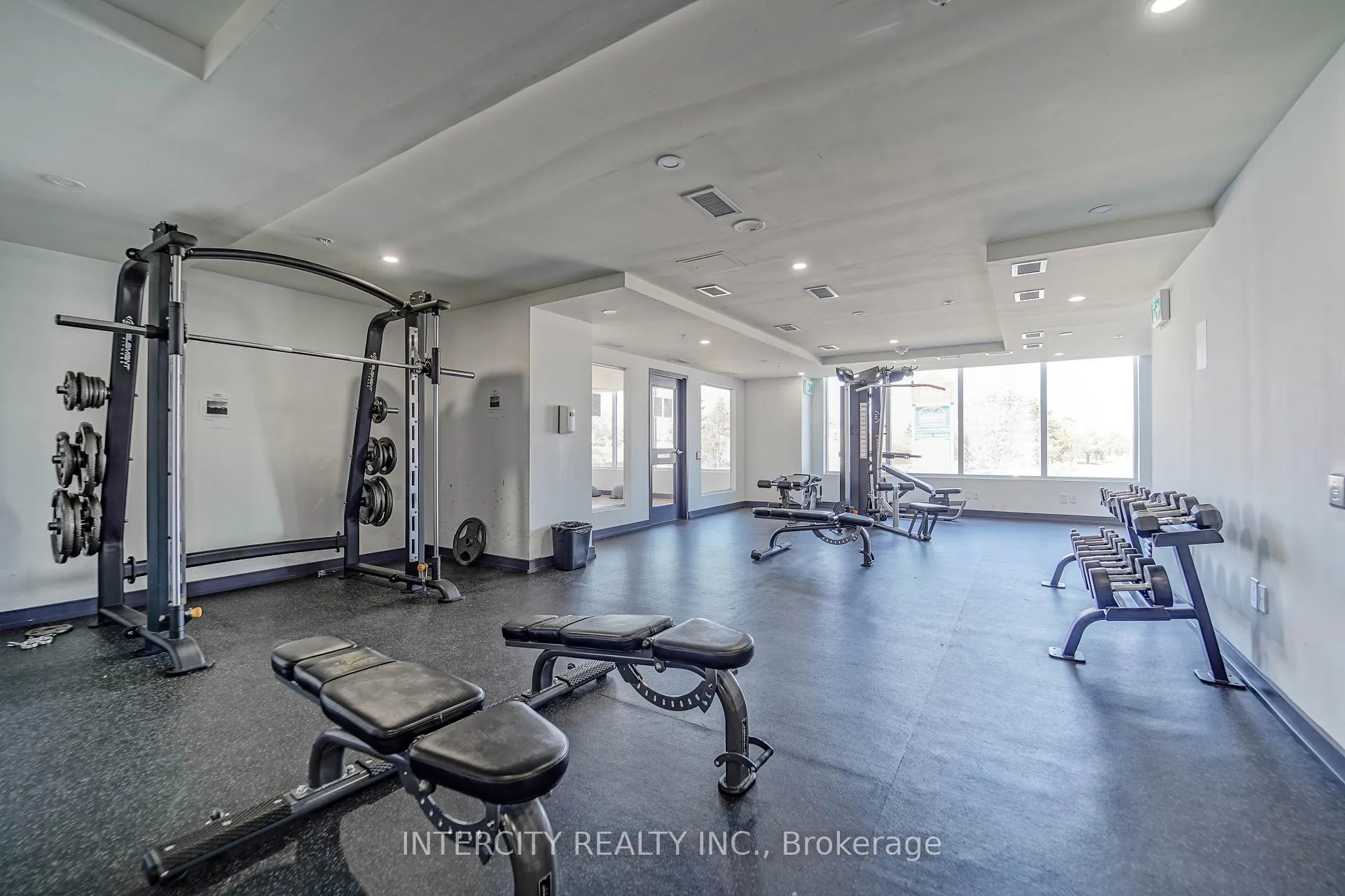Photo 7 of Unit 611, 3237 Bayview Avenue, North York, Bayview Village — HOMEH