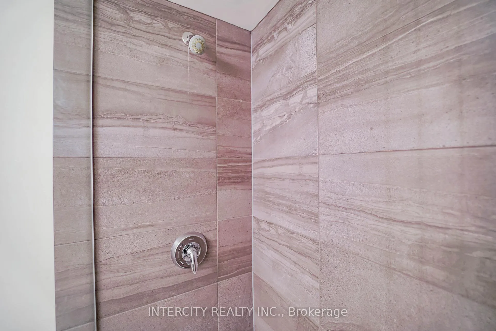 Photo 18 of Unit 611, 3237 Bayview Avenue, North York, Bayview Village — HOMEH