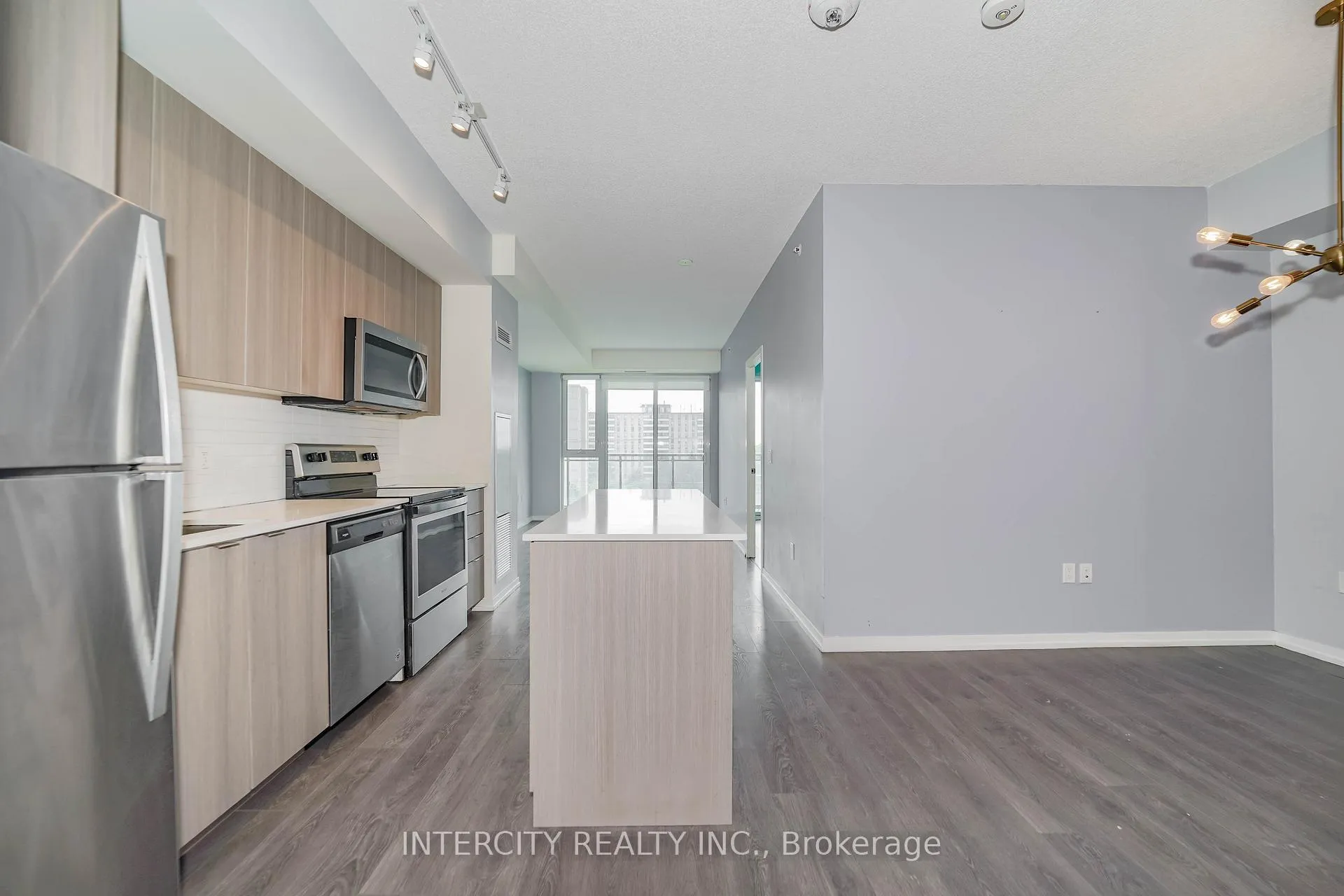 Photo 19 of Unit 611, 3237 Bayview Avenue, North York, Bayview Village — HOMEH