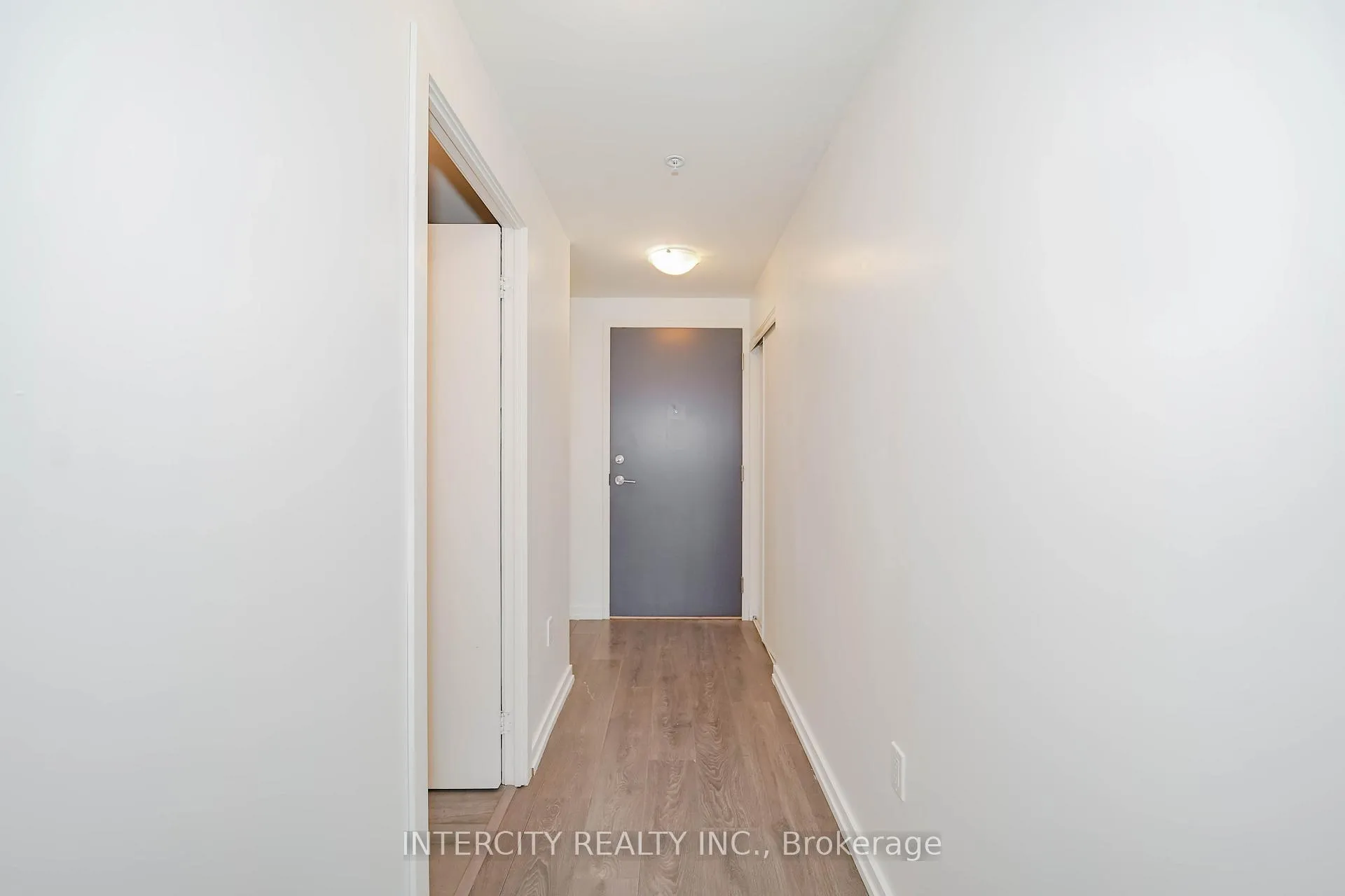 Photo 22 of Unit 611, 3237 Bayview Avenue, North York, Bayview Village — HOMEH