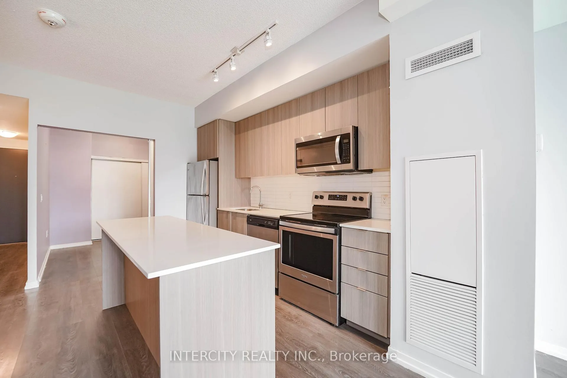 Photo 32 of Unit 611, 3237 Bayview Avenue, North York, Bayview Village — HOMEH