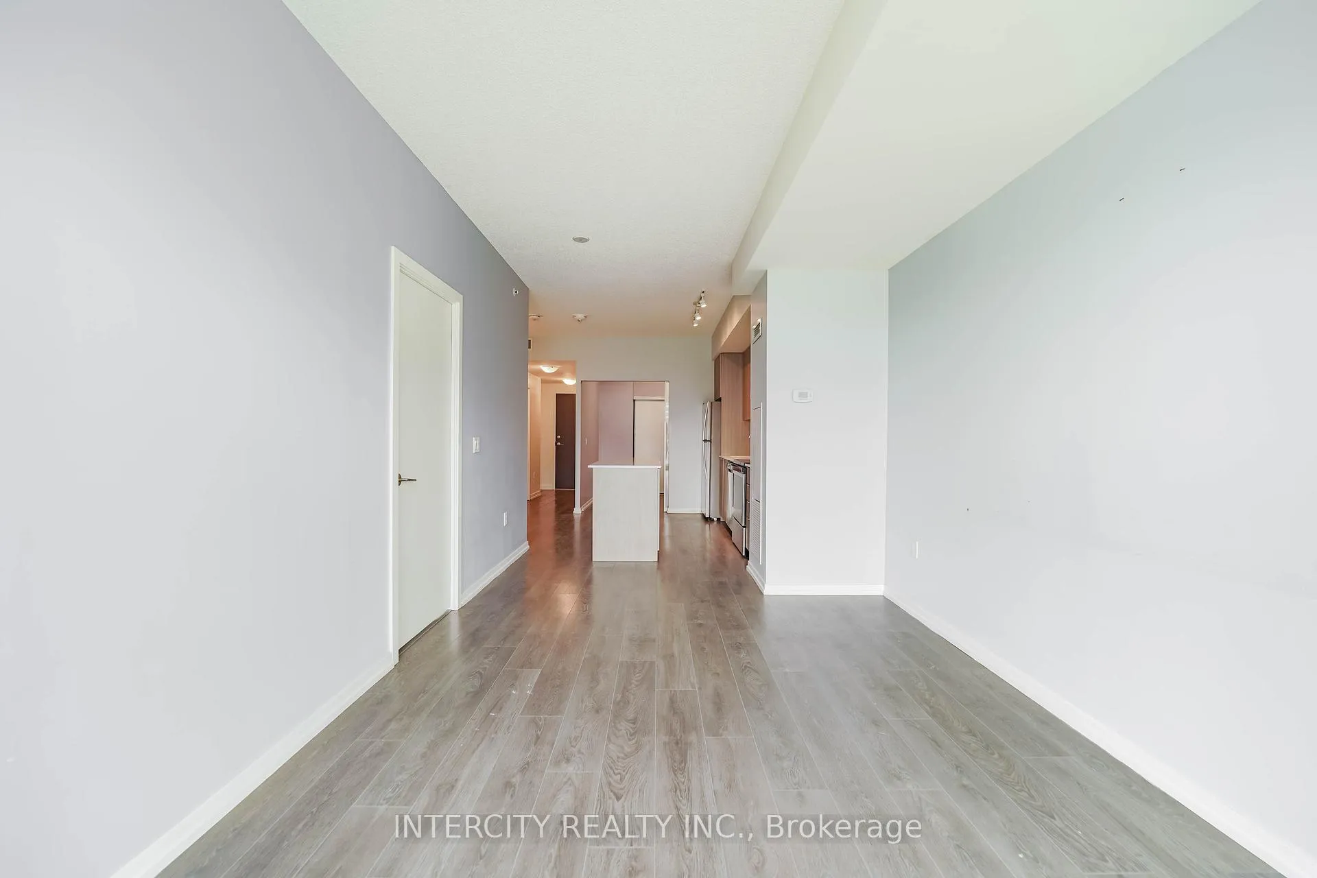 Photo 38 of Unit 611, 3237 Bayview Avenue, North York, Bayview Village — HOMEH