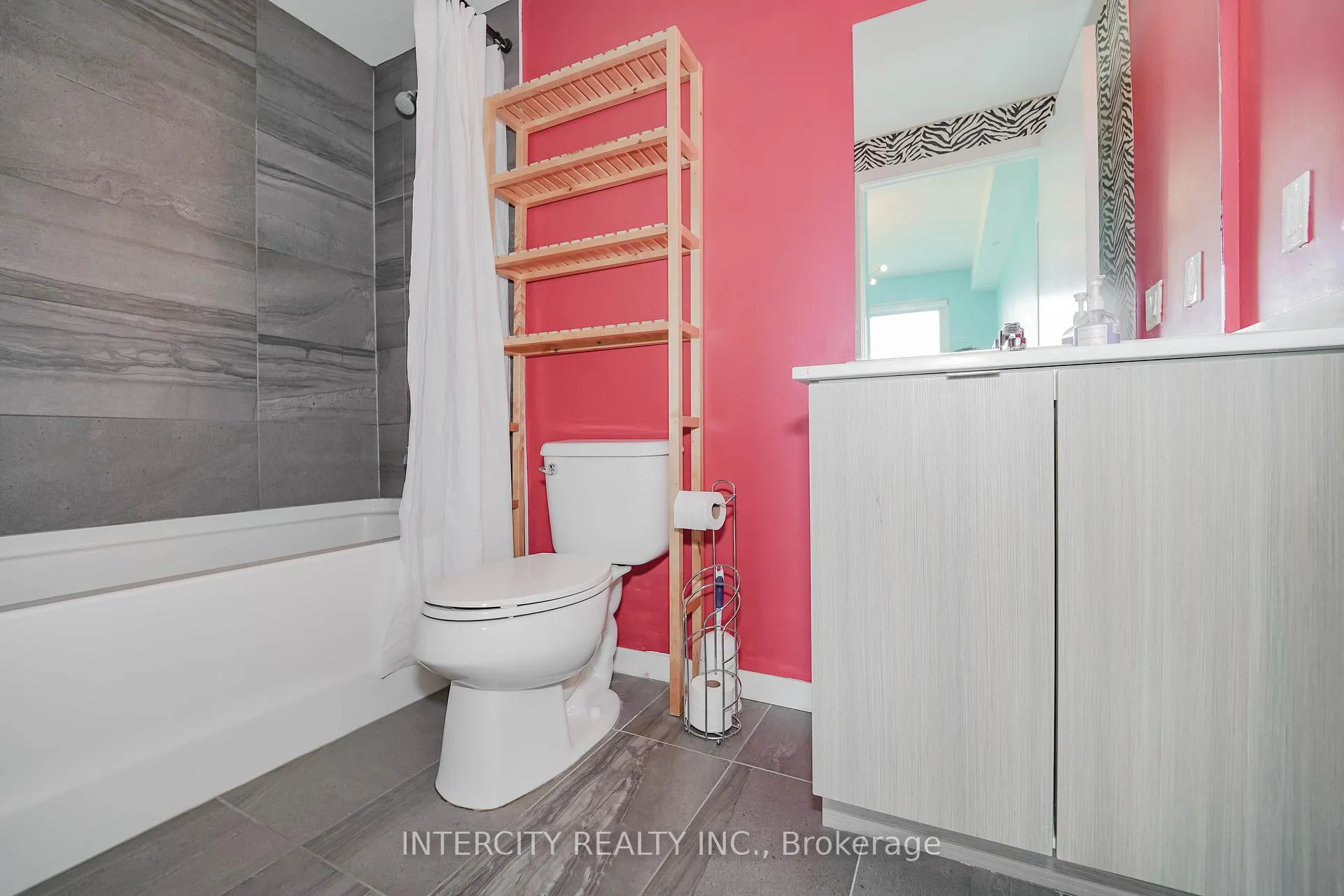 Photo 44 of Unit 611, 3237 Bayview Avenue, North York, Bayview Village — HOMEH