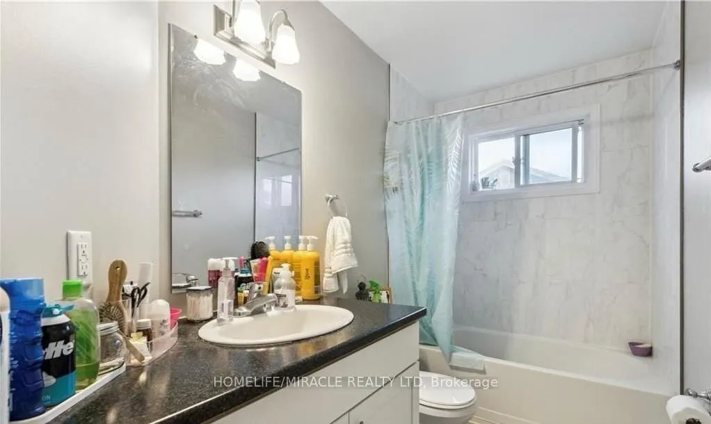 Photo 9 of Unit 2, 262 Patricia Avenue, Kitchener — HOMEH