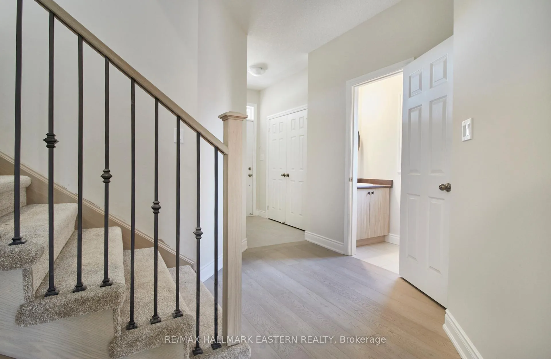 Photo 8 of 37 Coldbrook Drive, Cavan Monaghan, Cavan Twp — HOMEH