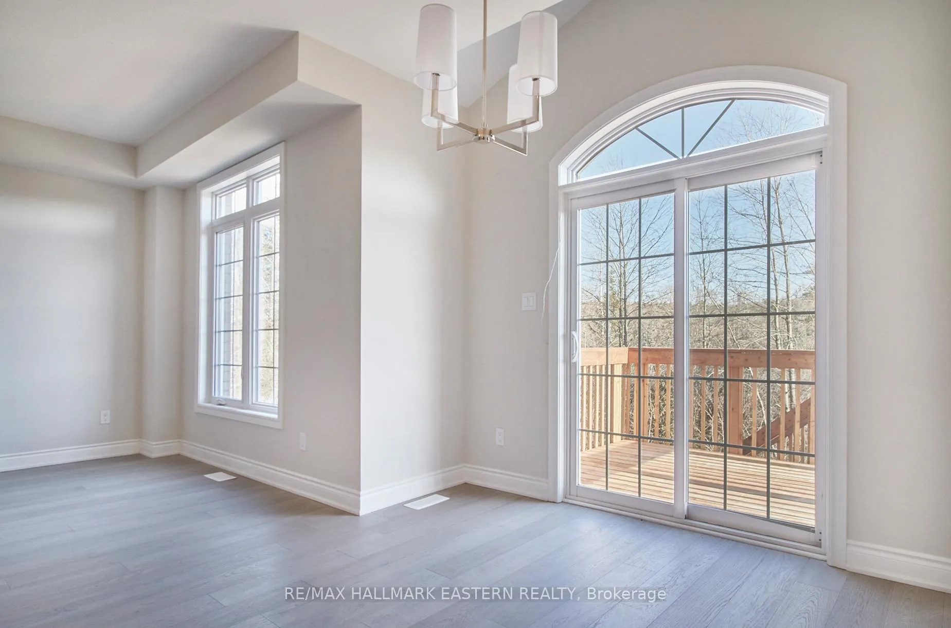 Photo 12 of 37 Coldbrook Drive, Cavan Monaghan, Cavan Twp — HOMEH