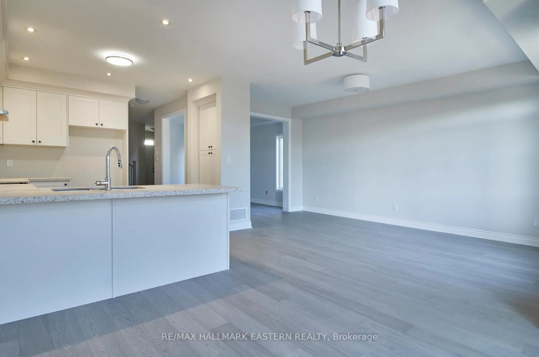 Photo 14 of 37 Coldbrook Drive, Cavan Monaghan, Cavan Twp — HOMEH