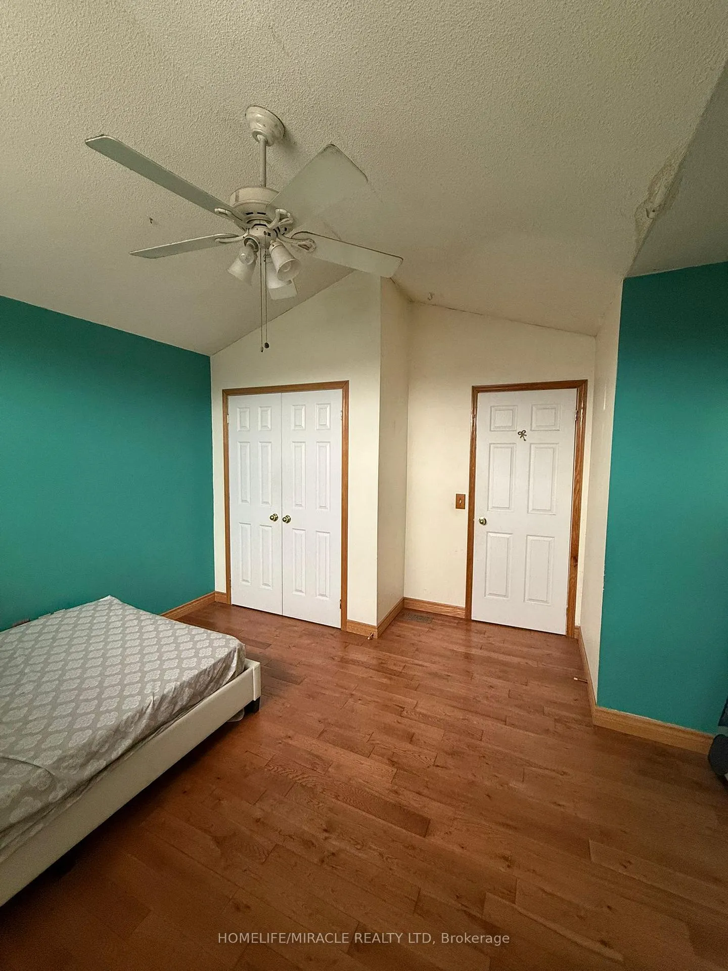 Photo 13 of 144 Sandyshores Drive W, Brampton, Sandringham-Wellington — HOMEH
