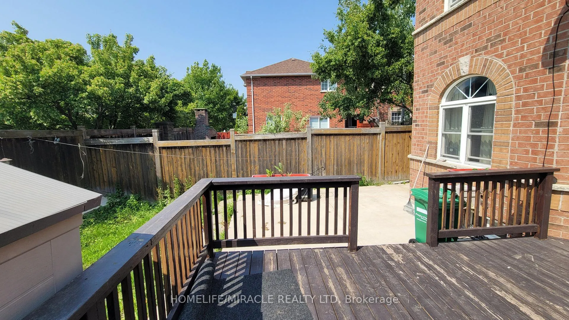 Photo 24 of 144 Sandyshores Drive W, Brampton, Sandringham-Wellington — HOMEH
