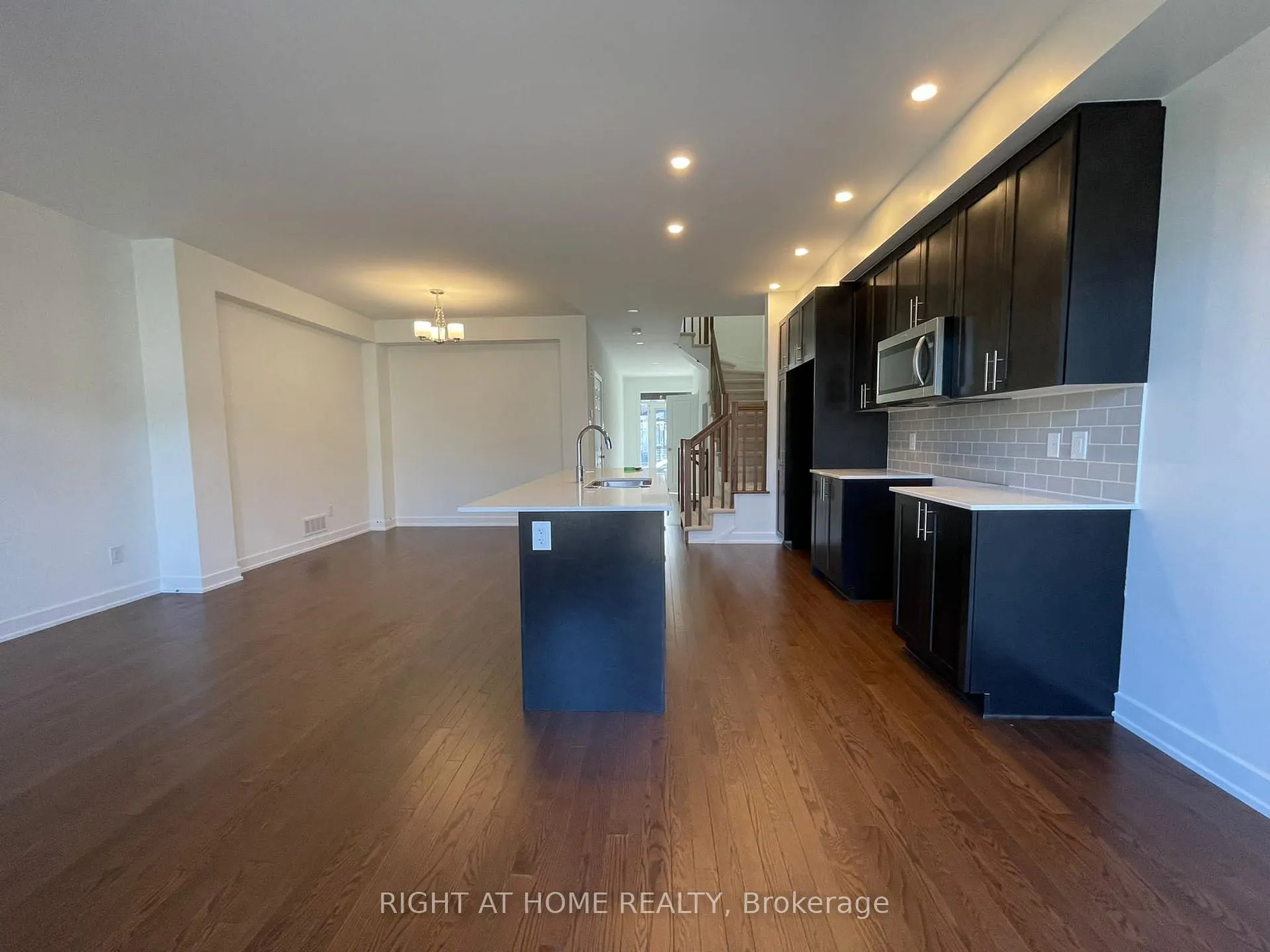 Photo 5 of 640 Rathburn Lane, Ottawa, Leitrim — HOMEH