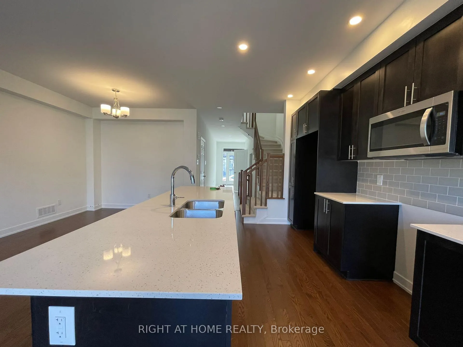 Photo 7 of 640 Rathburn Lane, Ottawa, Leitrim — HOMEH